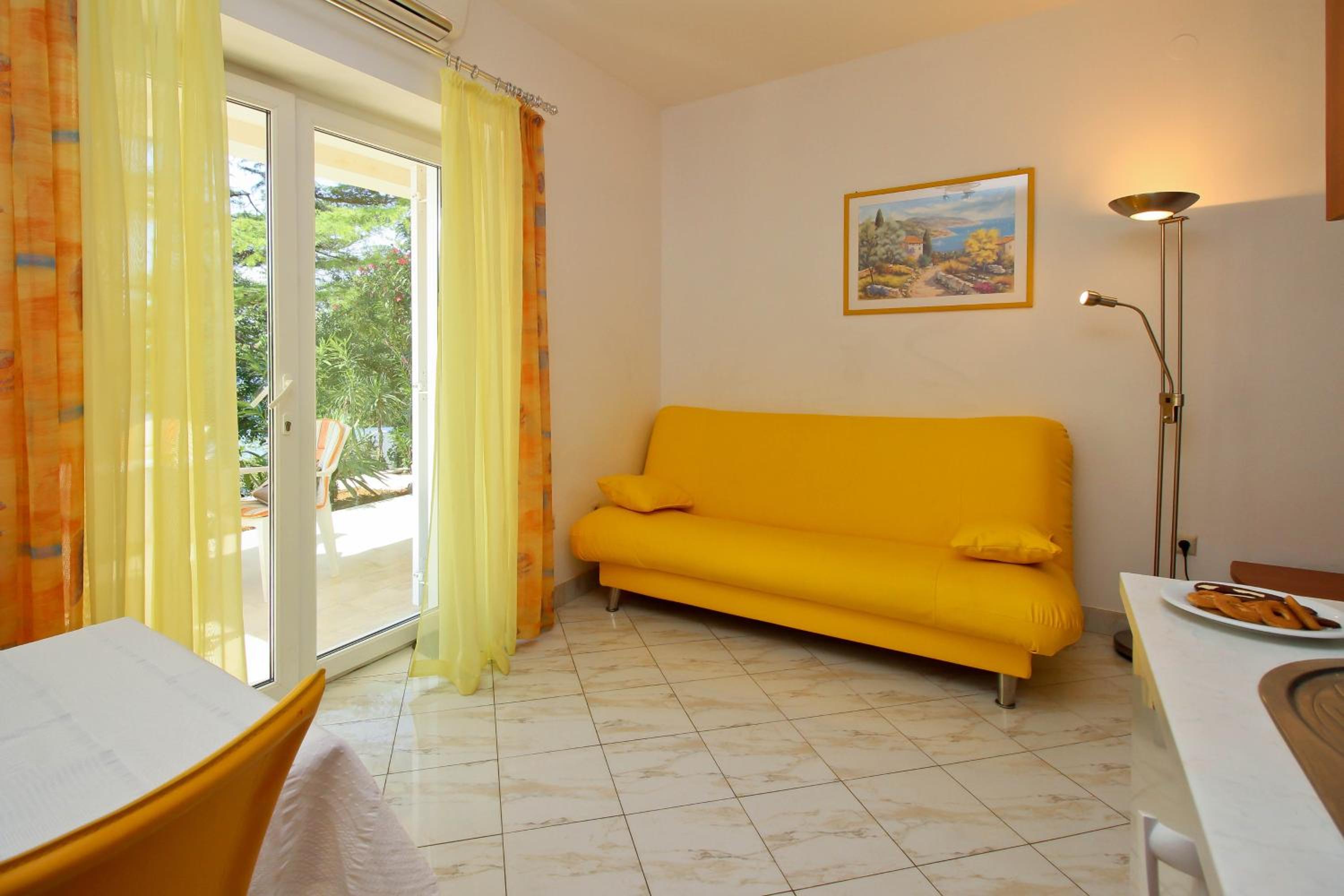 One-Bedroom Apartment with Terrace and Sea View photo 1