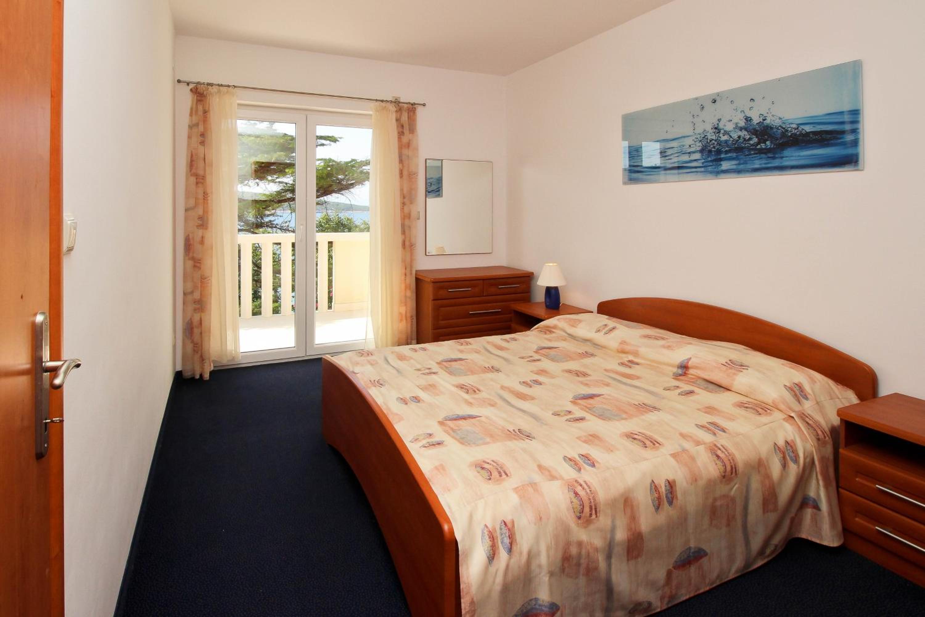 One-Bedroom Apartment with Terrace and Sea View photo 2