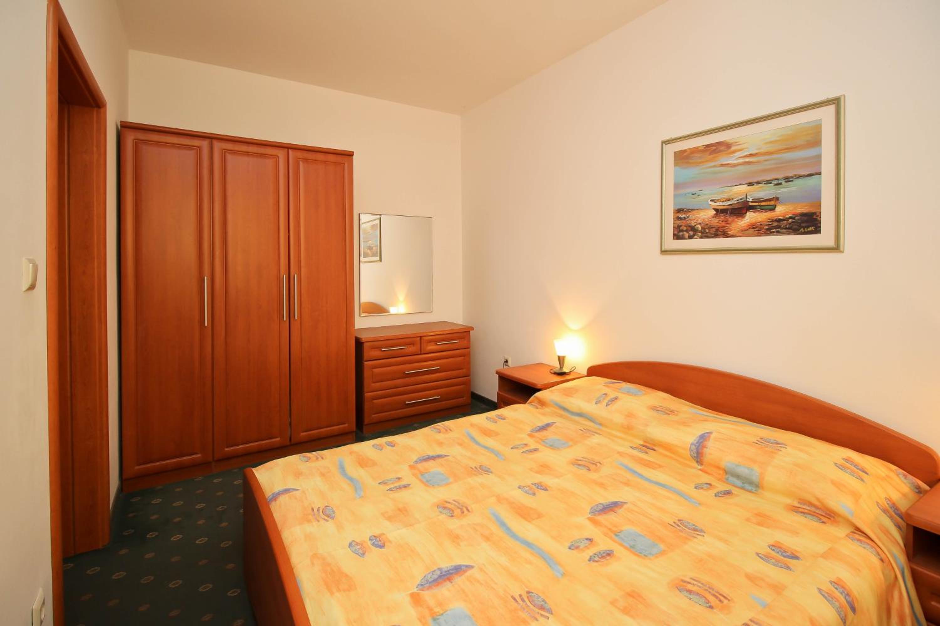 One-Bedroom Apartment with Terrace and Sea View photo 3