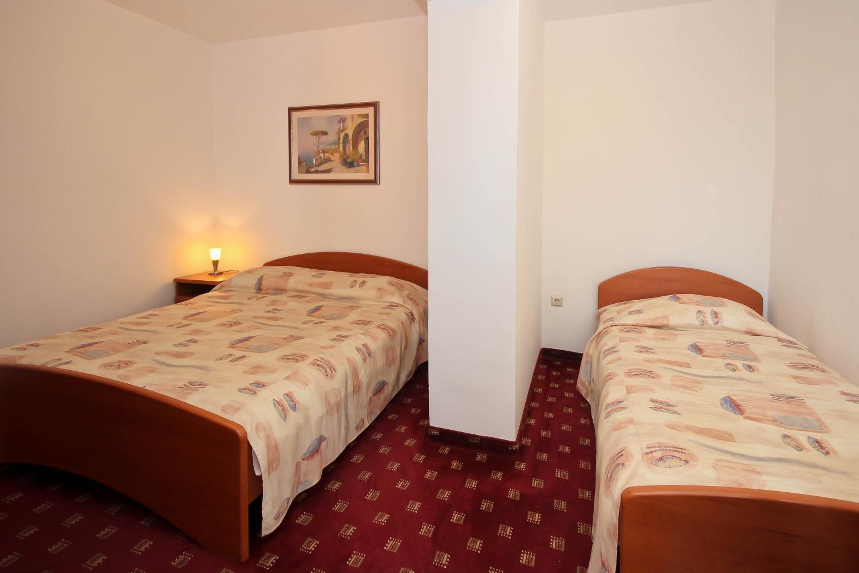 One-Bedroom Apartment with Balcony and Sea View photo 2