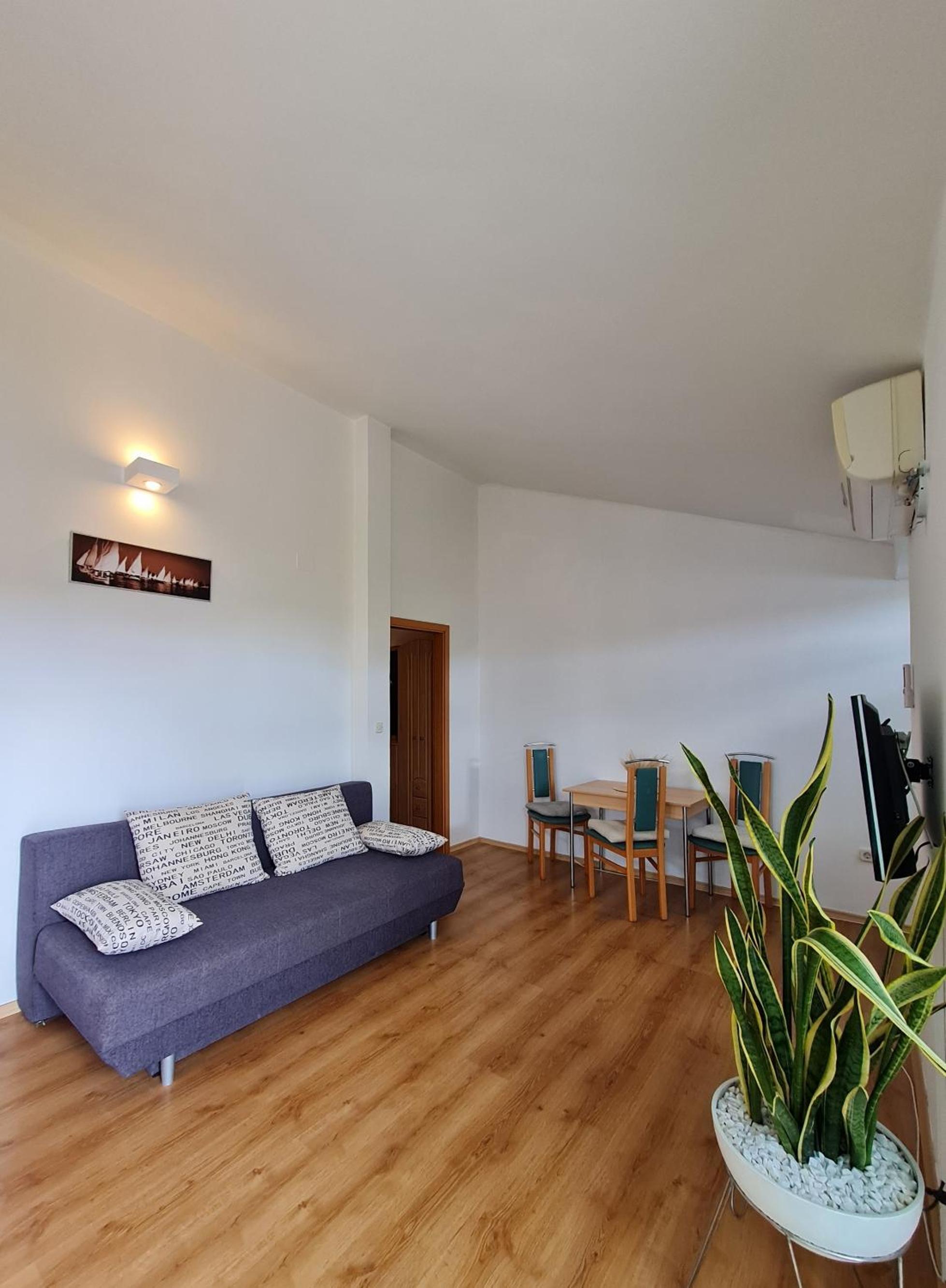 One-Bedroom Apartment with Terrace and Sea View photo 1