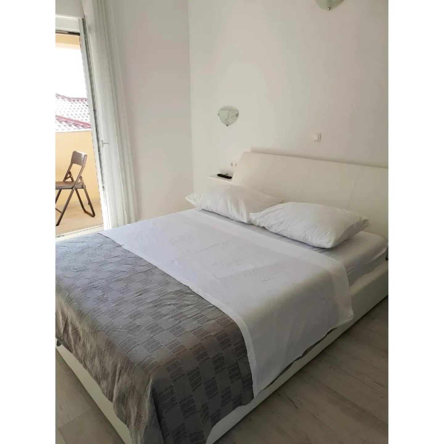 Studio with Balcony and Sea View