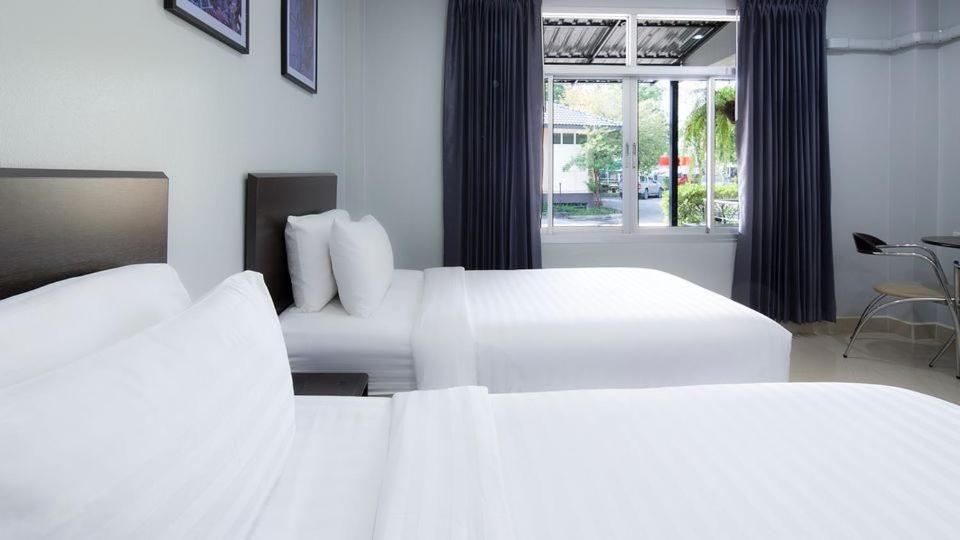 Deluxe Twin Room - Photo 1