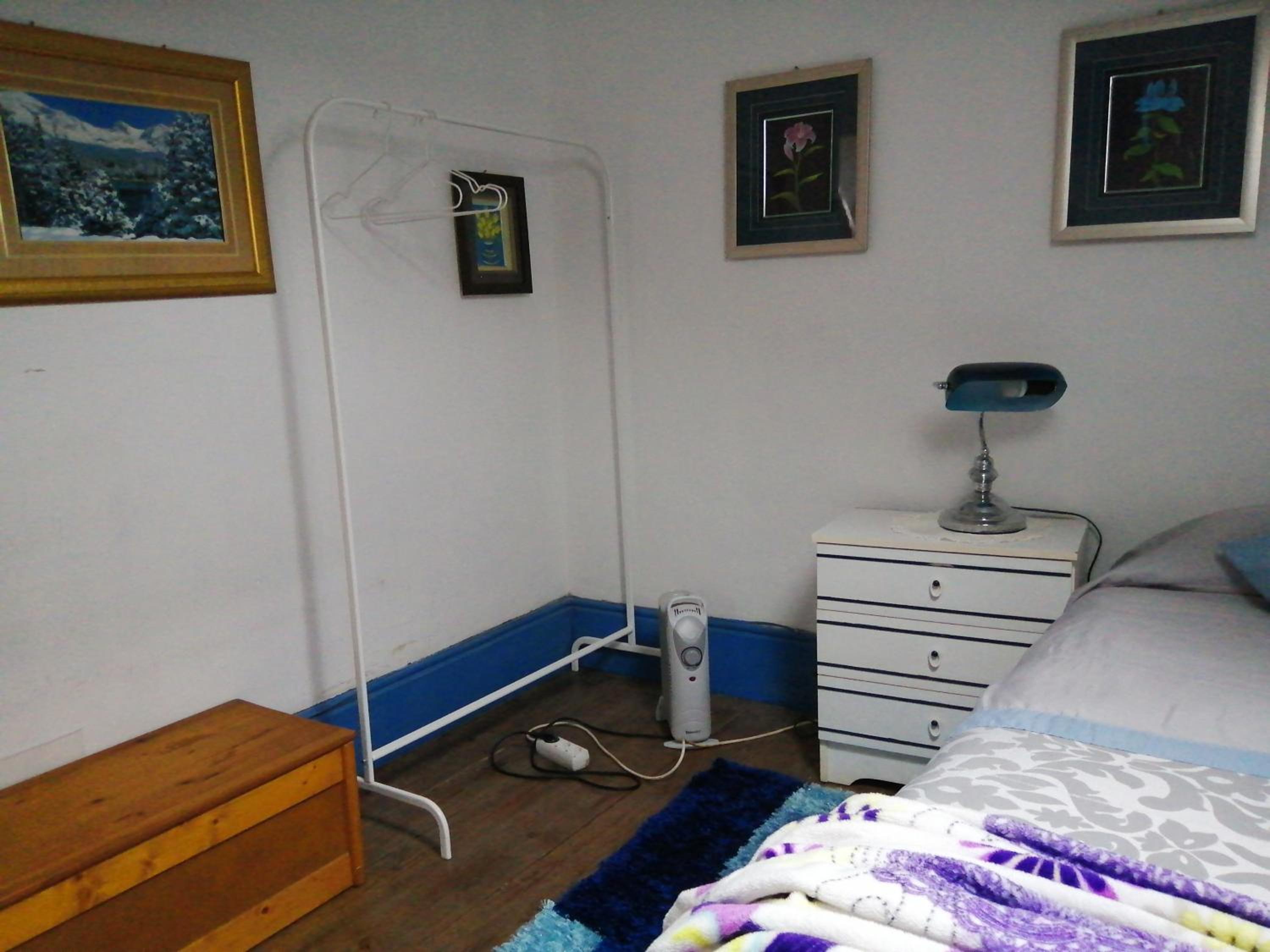 Small Double Room - Photo 4