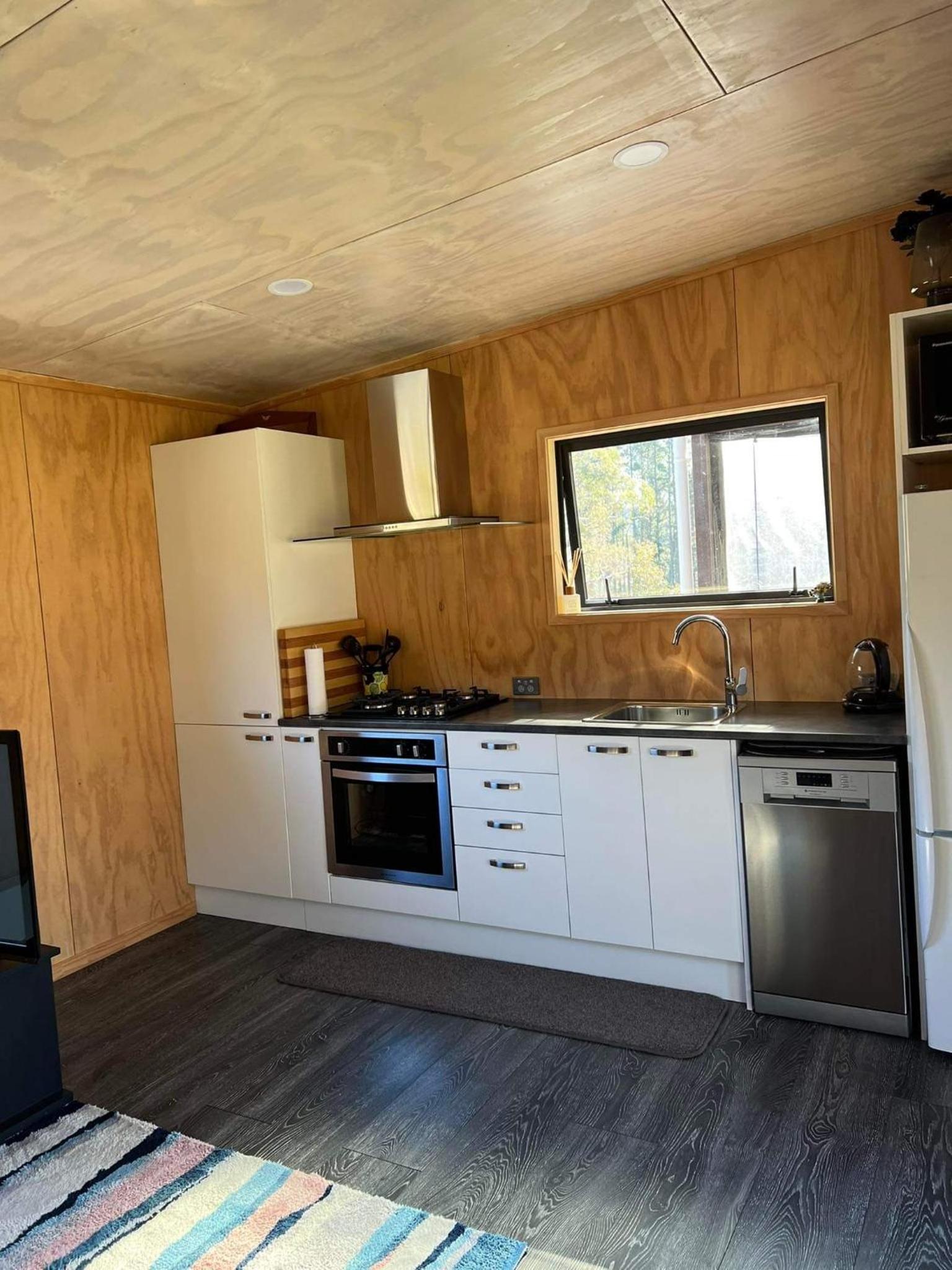 One-Bedroom House - Photo 16