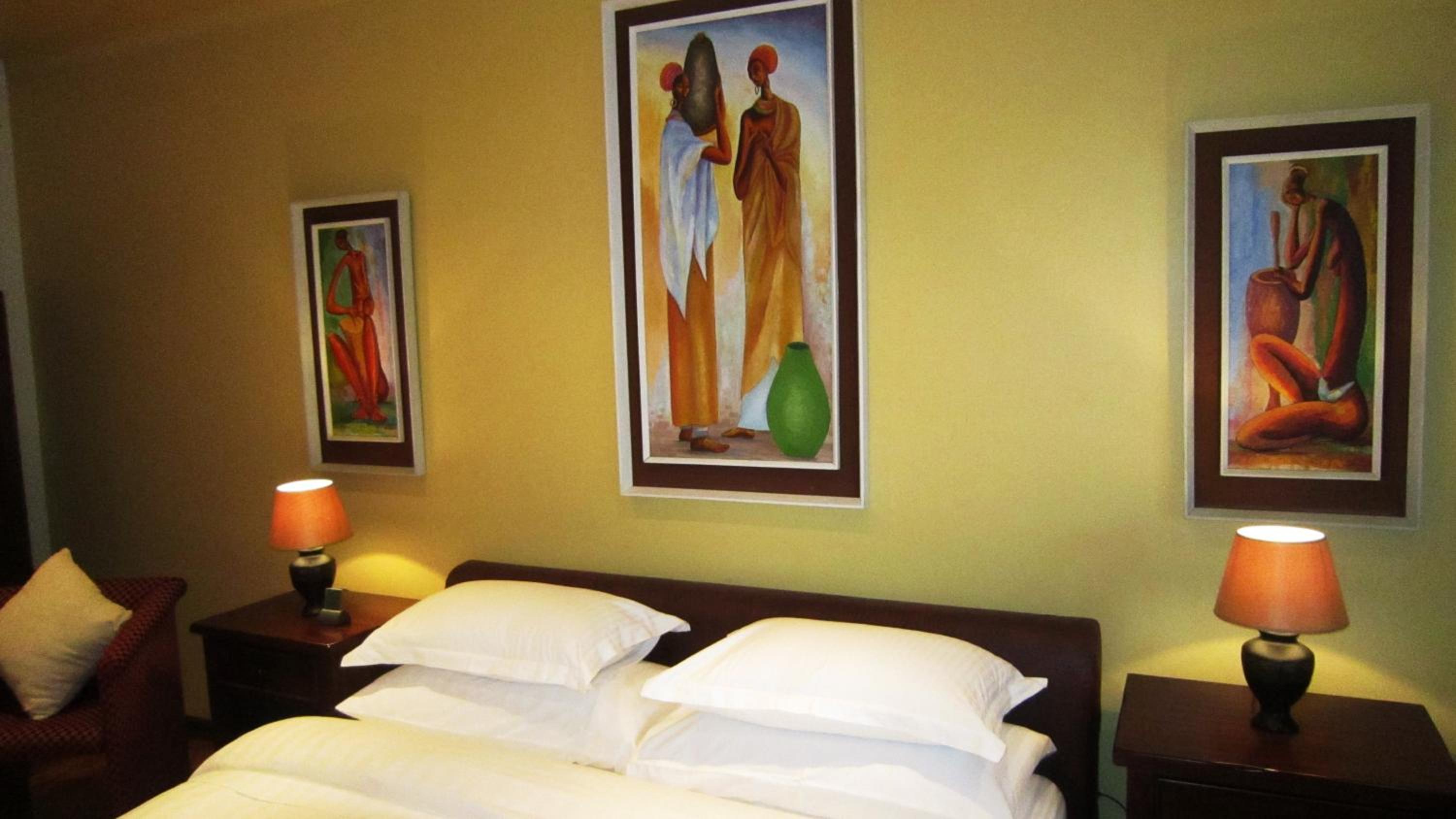 Standard King Room photo 2