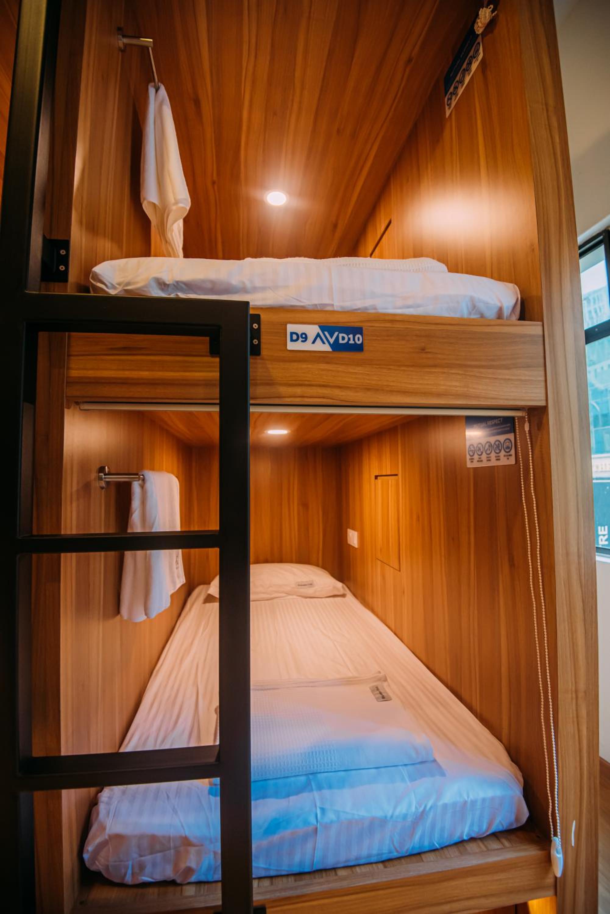 Single Bed in Mixed Dormitory Room photo 1