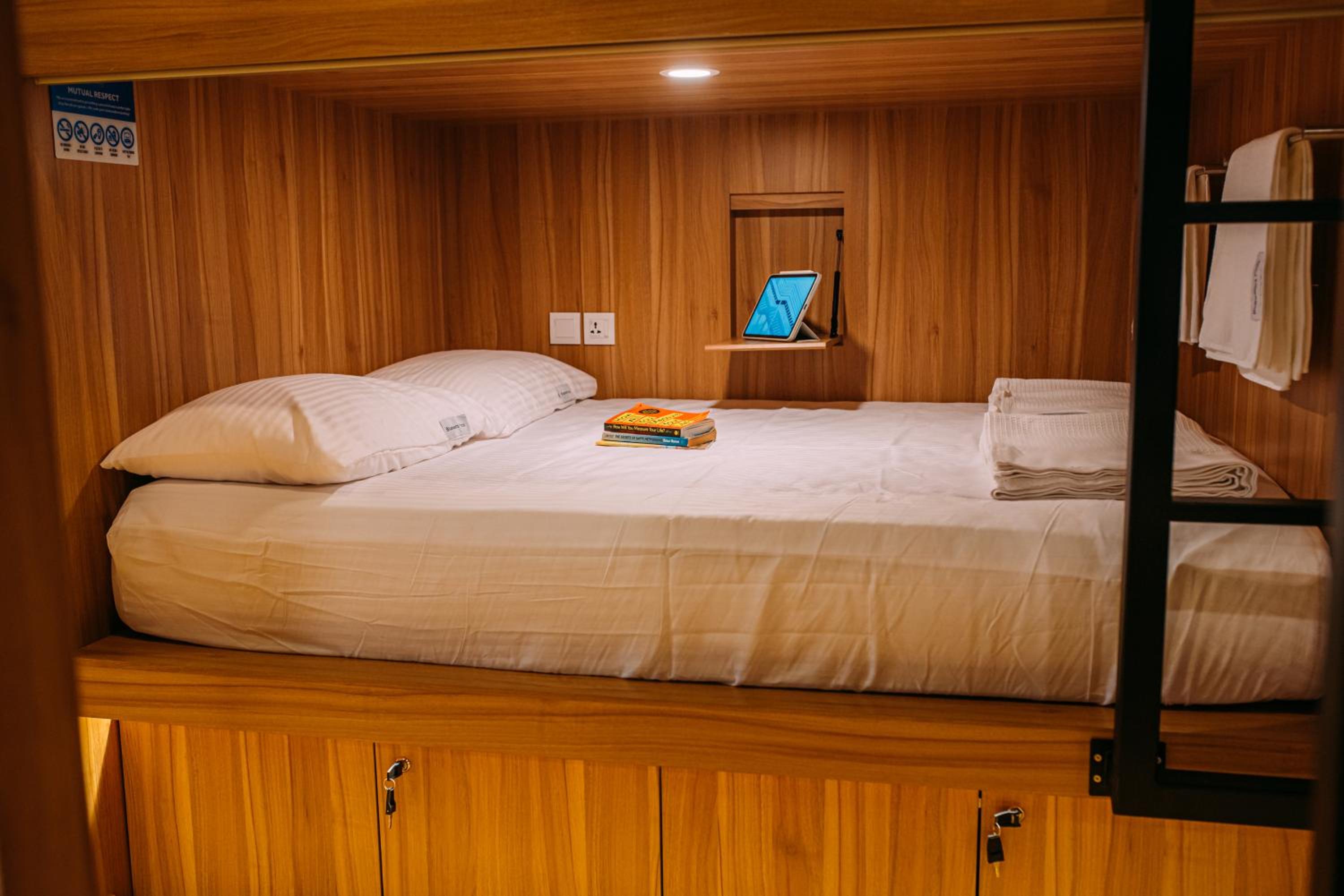 Bunk Bed in Mixed Dormitory Room photo 2