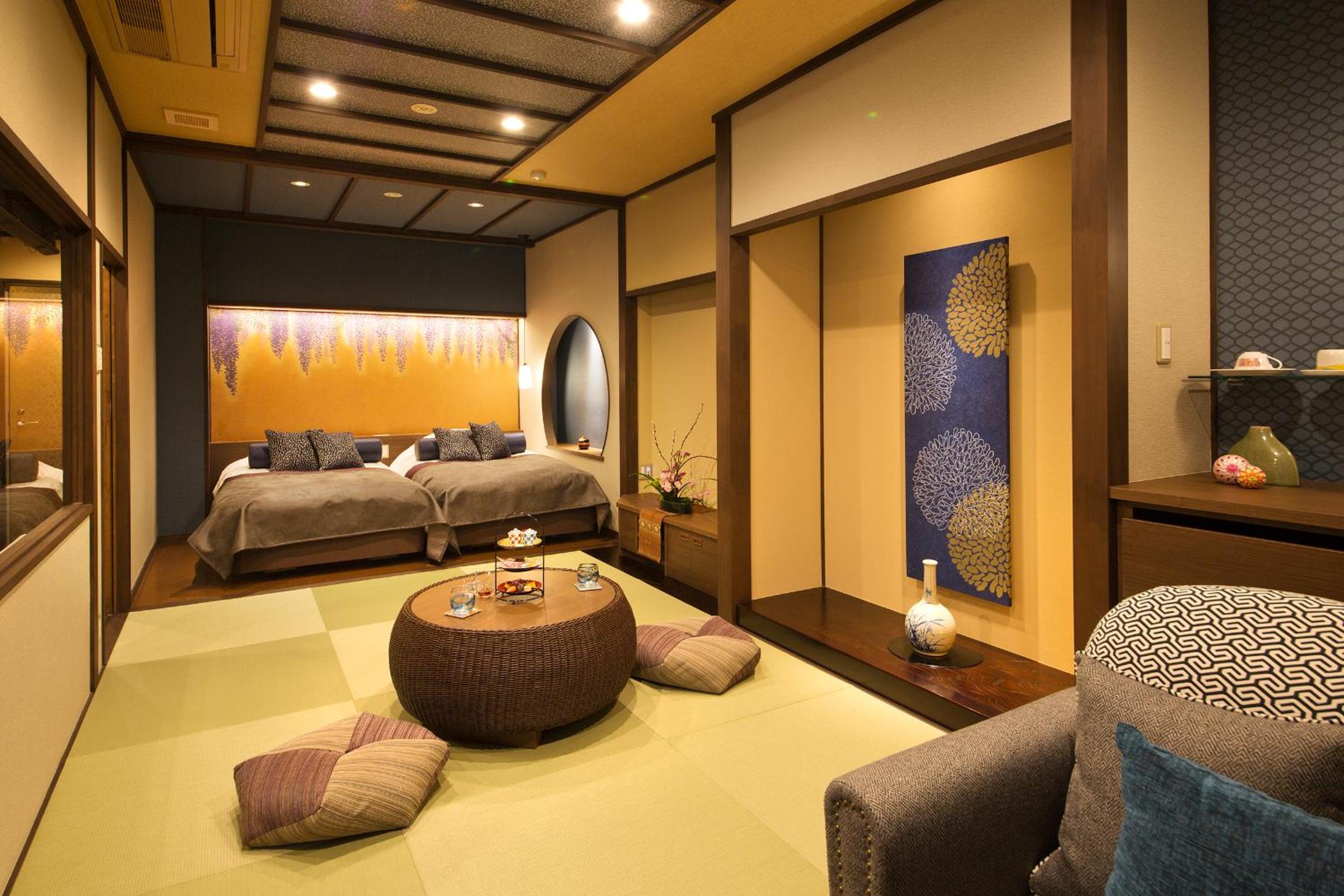Japanese-Style Twin Room with Tatami Area - Photo 1