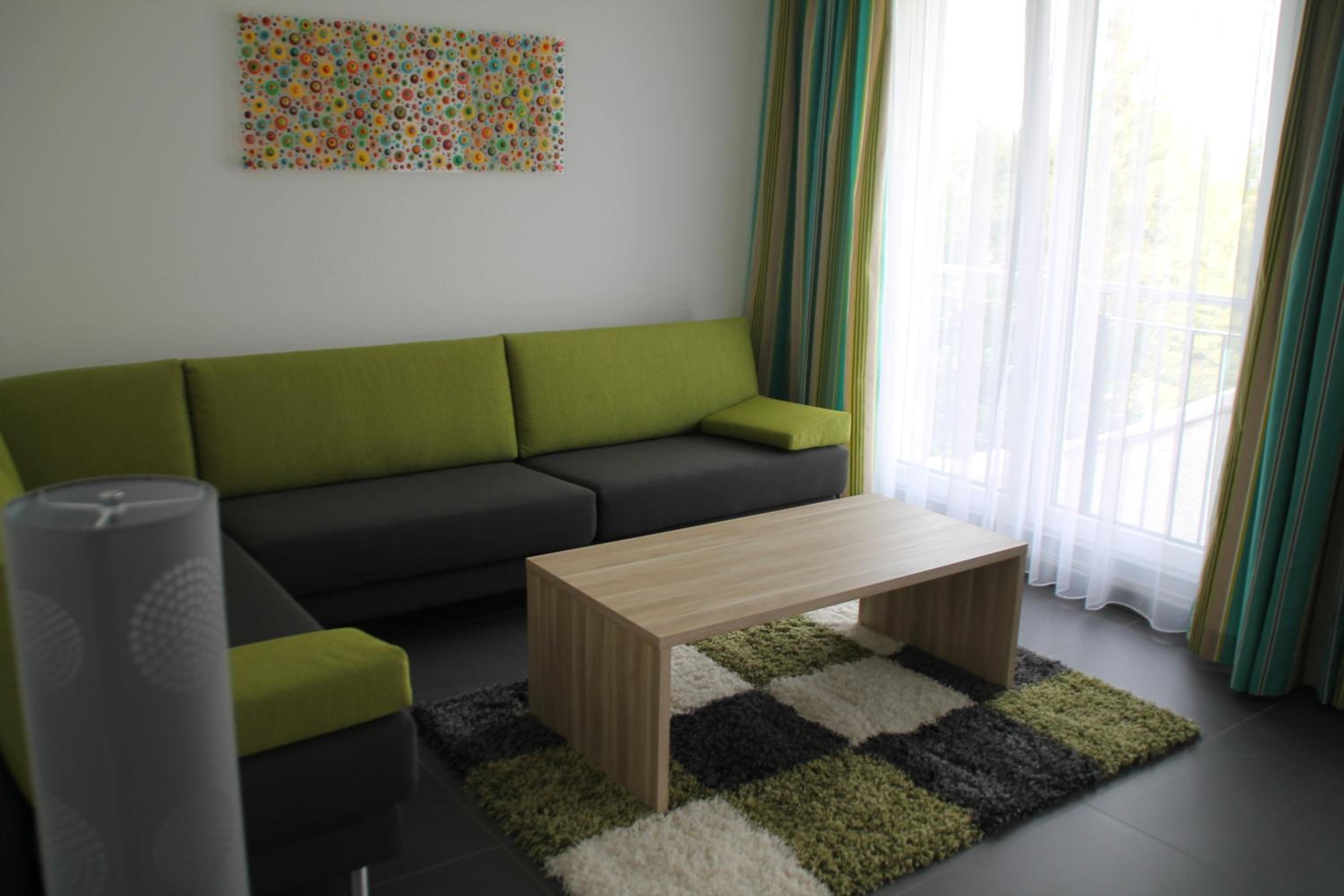 Apartment photo 2