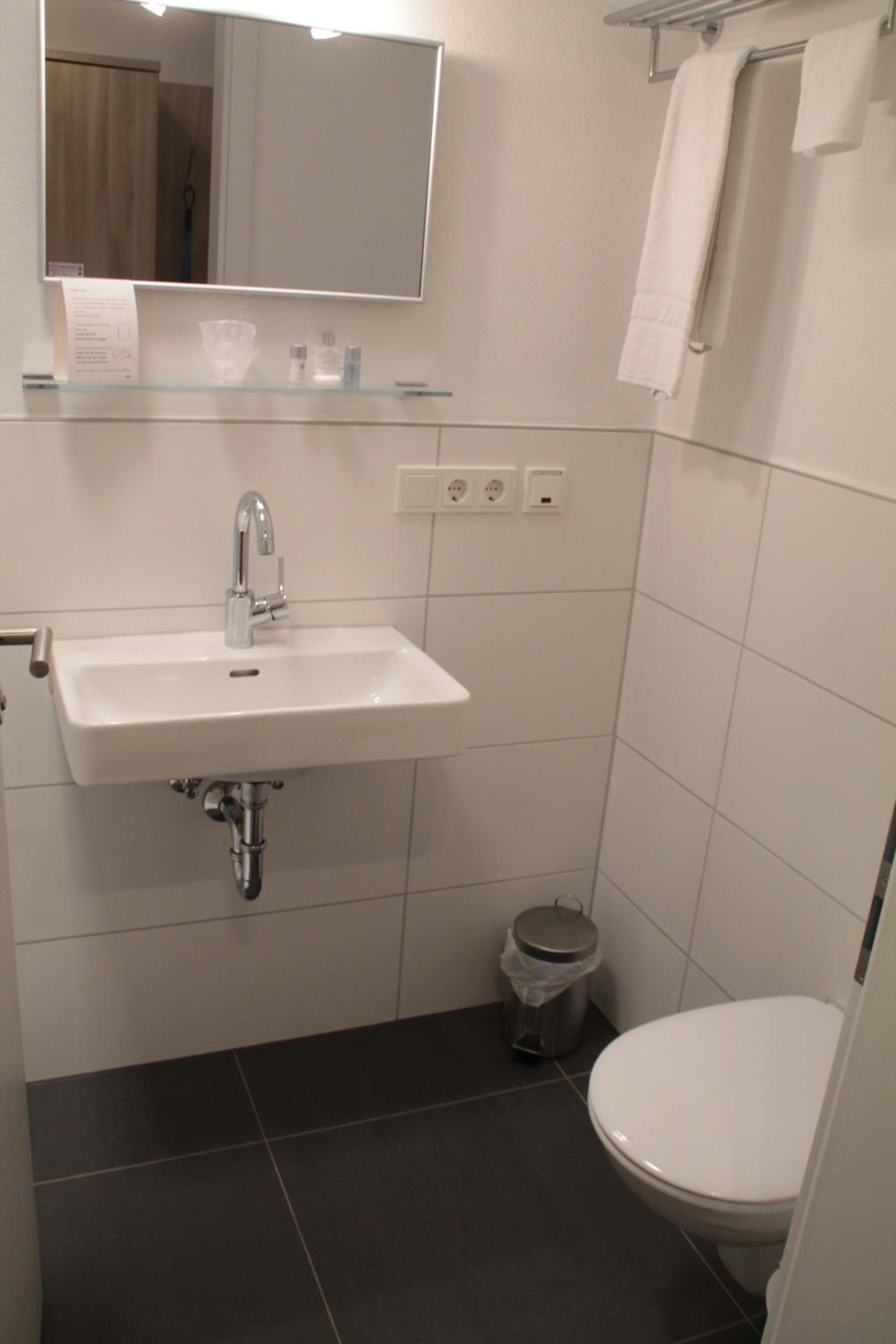 Single Room photo 3