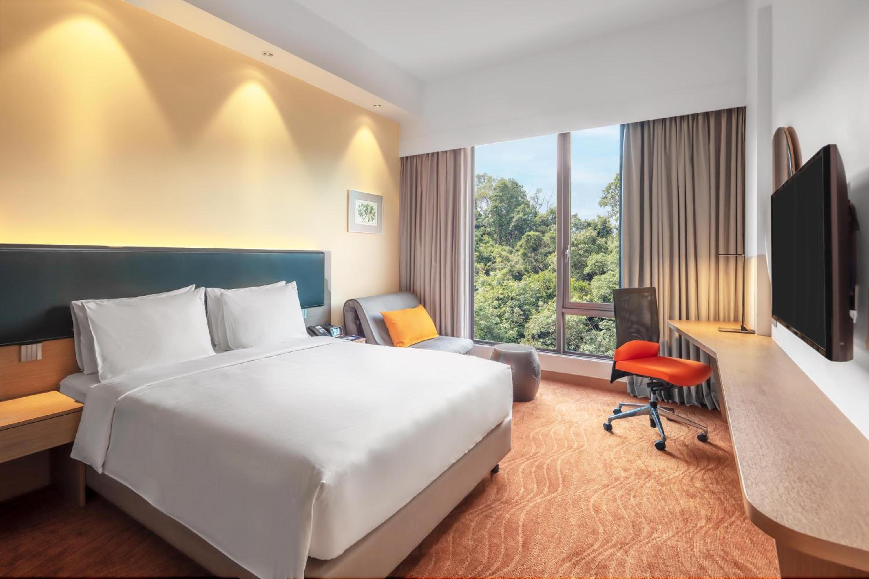 Standard Room with Free Breakfast - Photo 1
