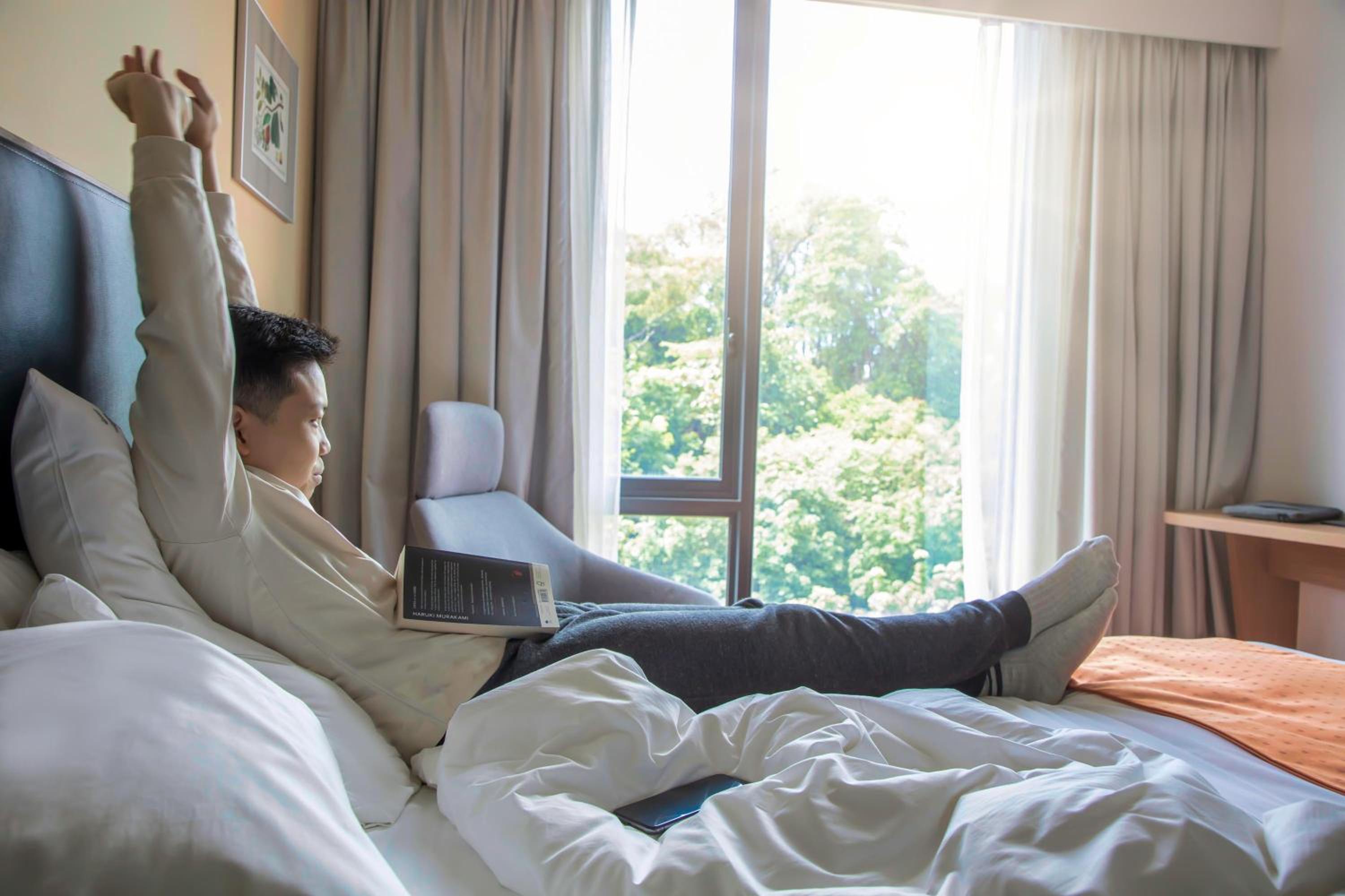 Standard Room with Free Breakfast - Photo 9