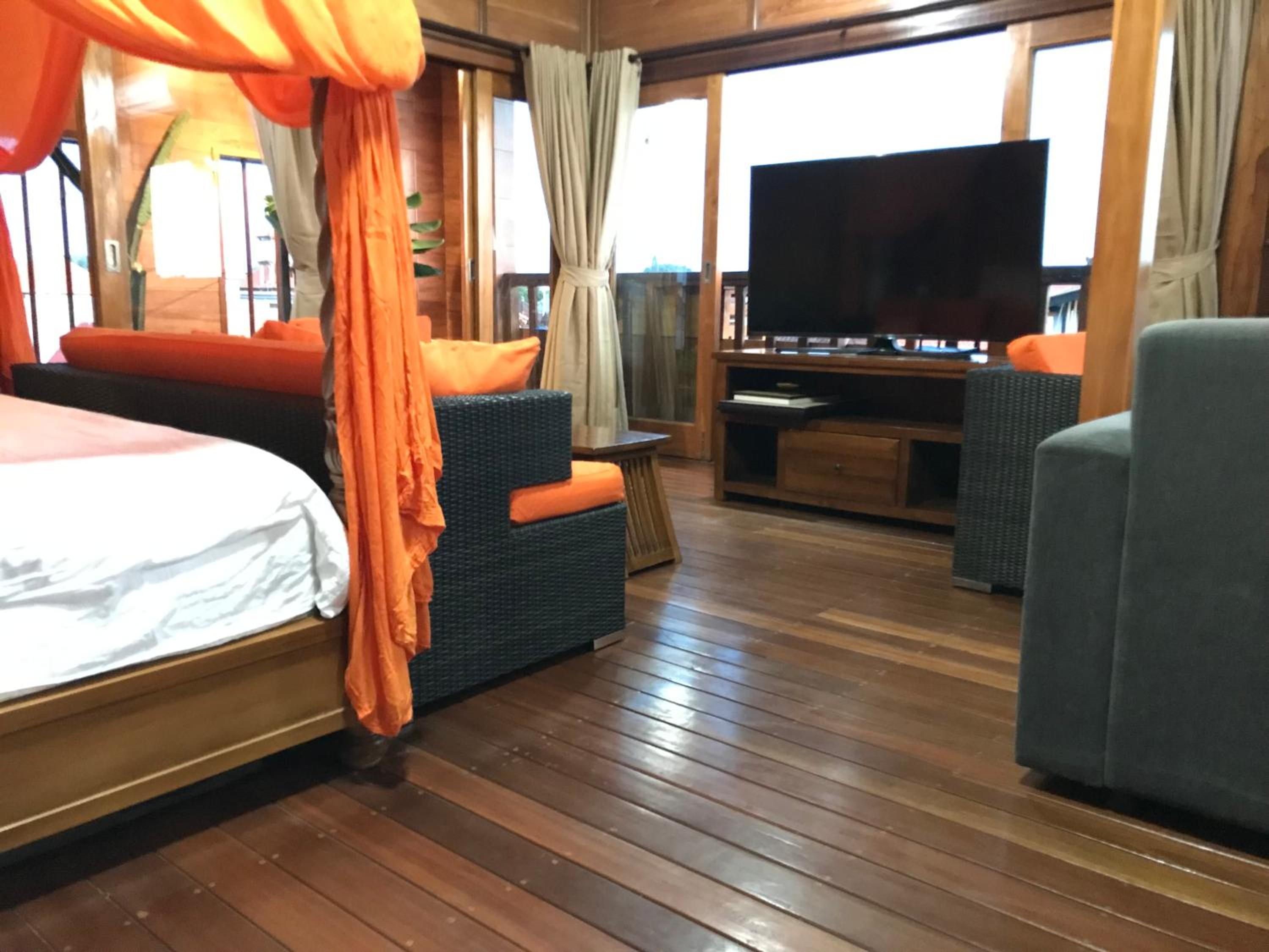 Deluxe Suite - Photo 1