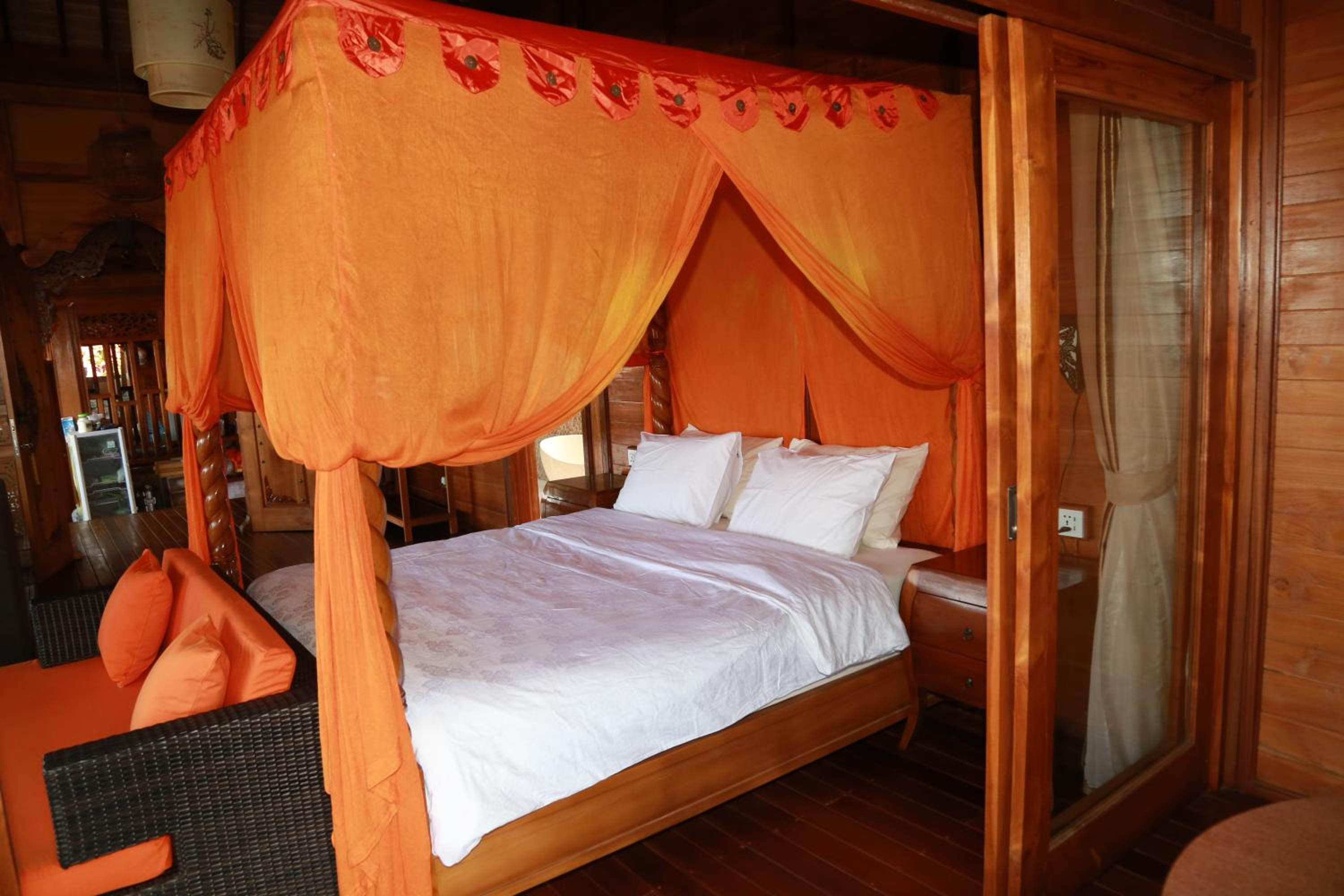 Deluxe Suite - Photo 10
