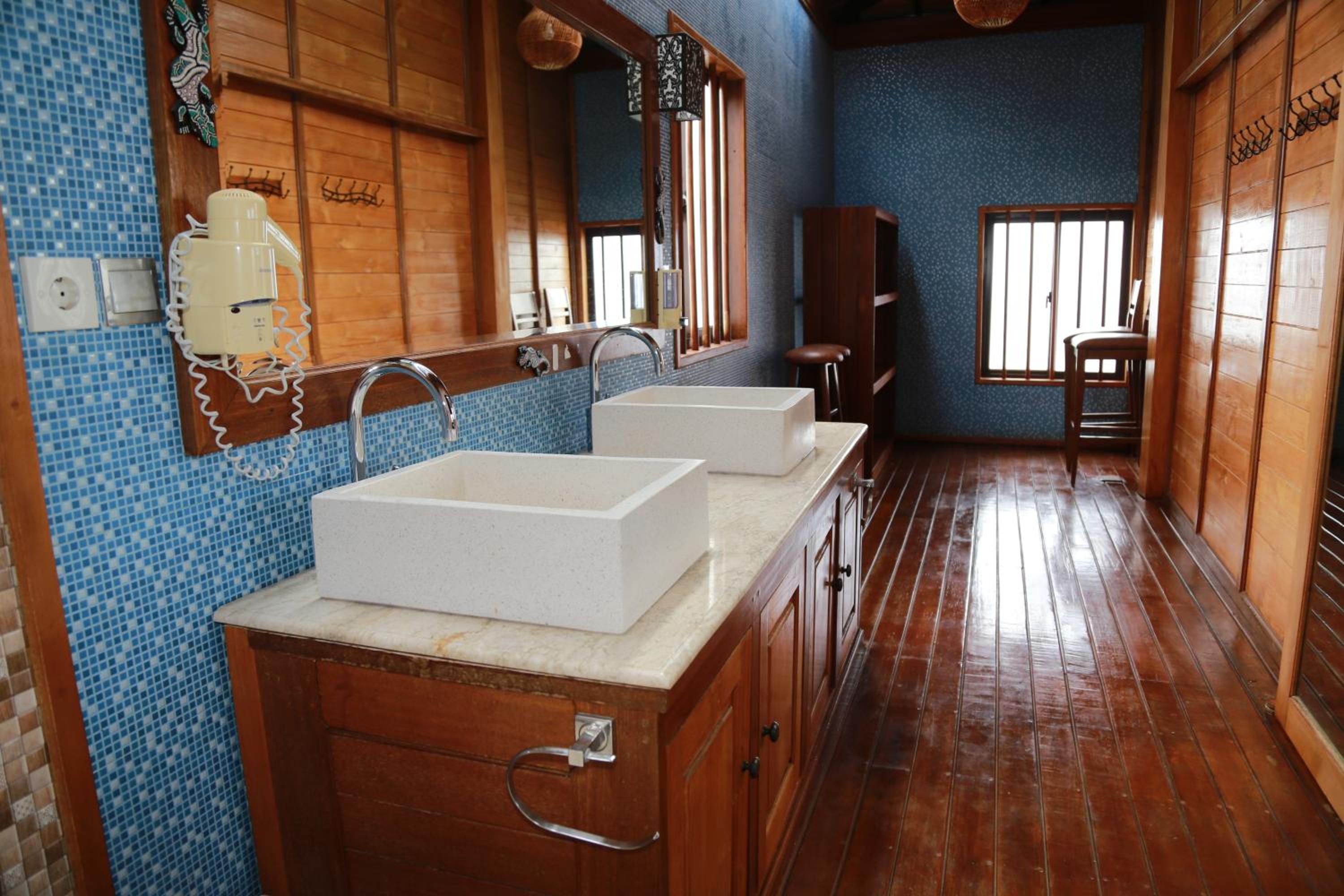 Deluxe Suite - Photo 2
