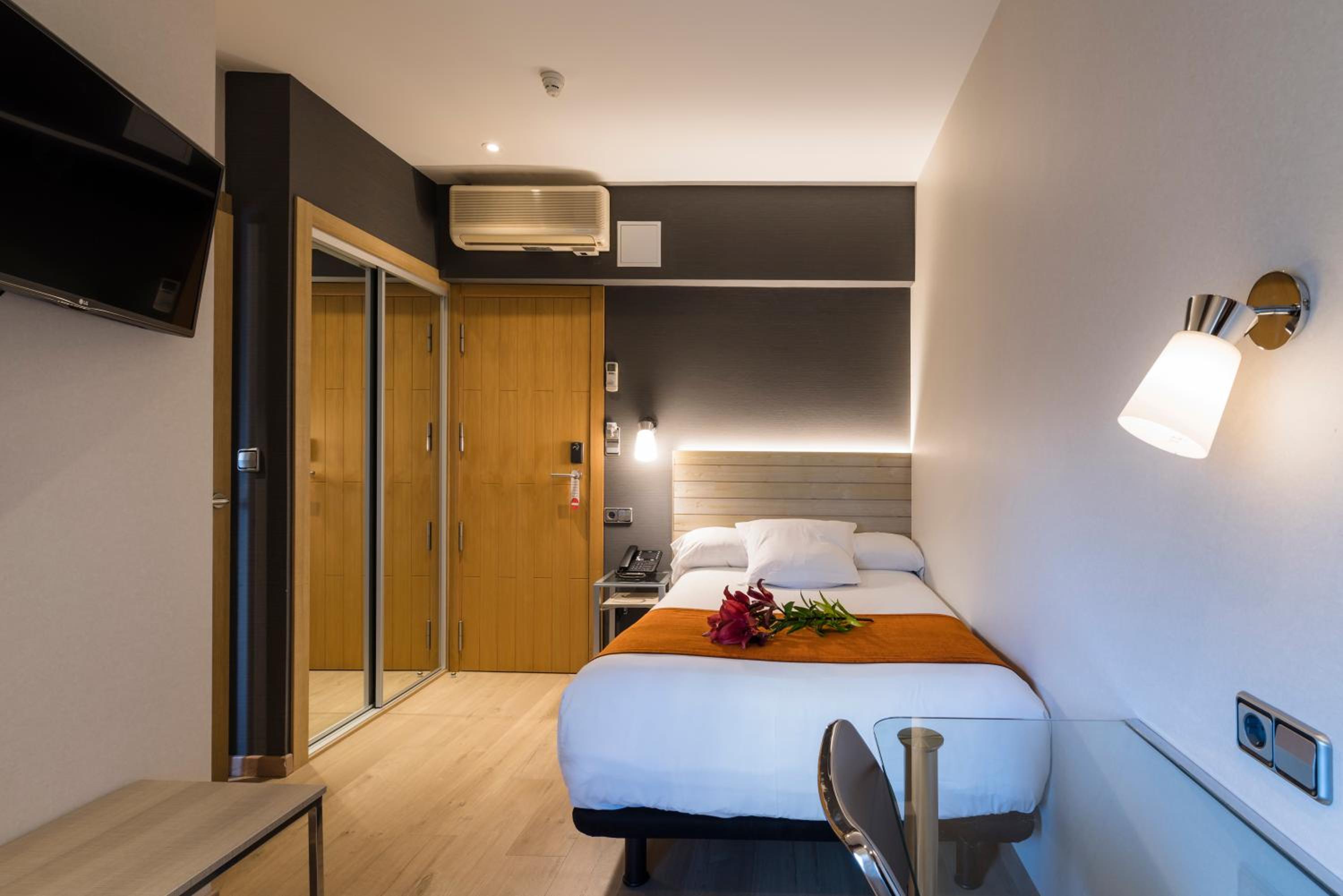 Large Single Room