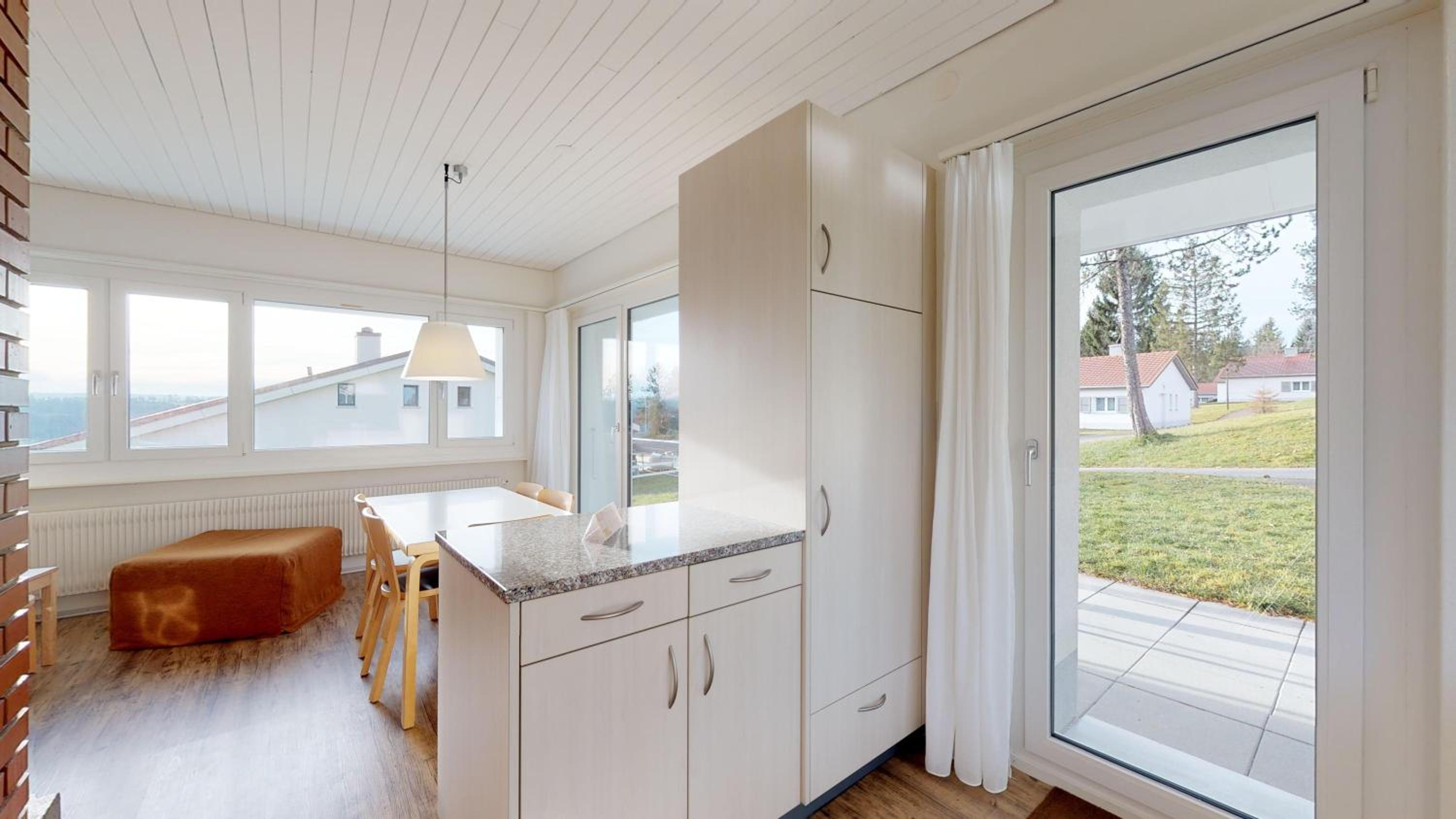 Comfort Two-Bedroom Bungalow photo 3