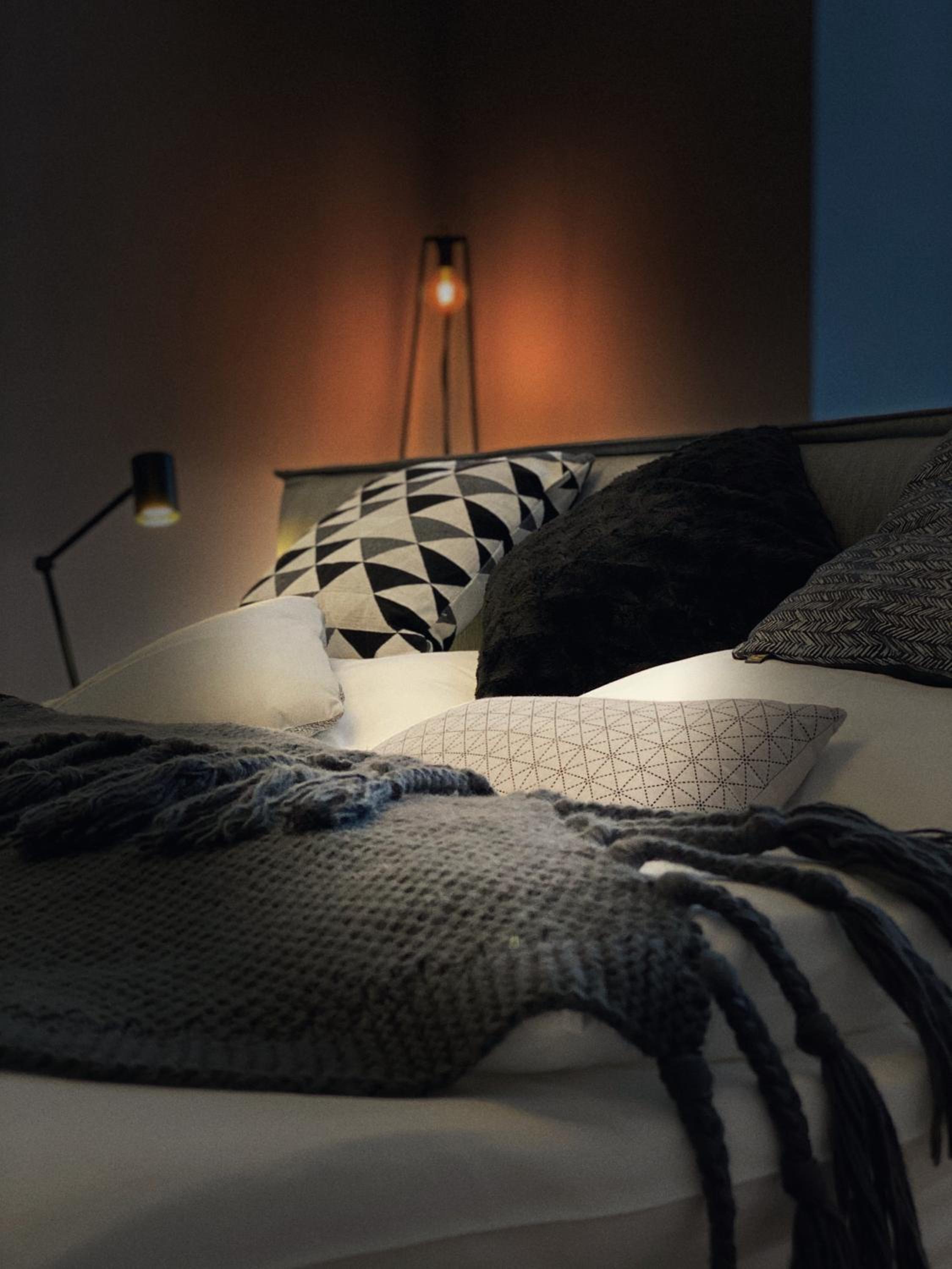 Deluxe King Suite - Photo 9