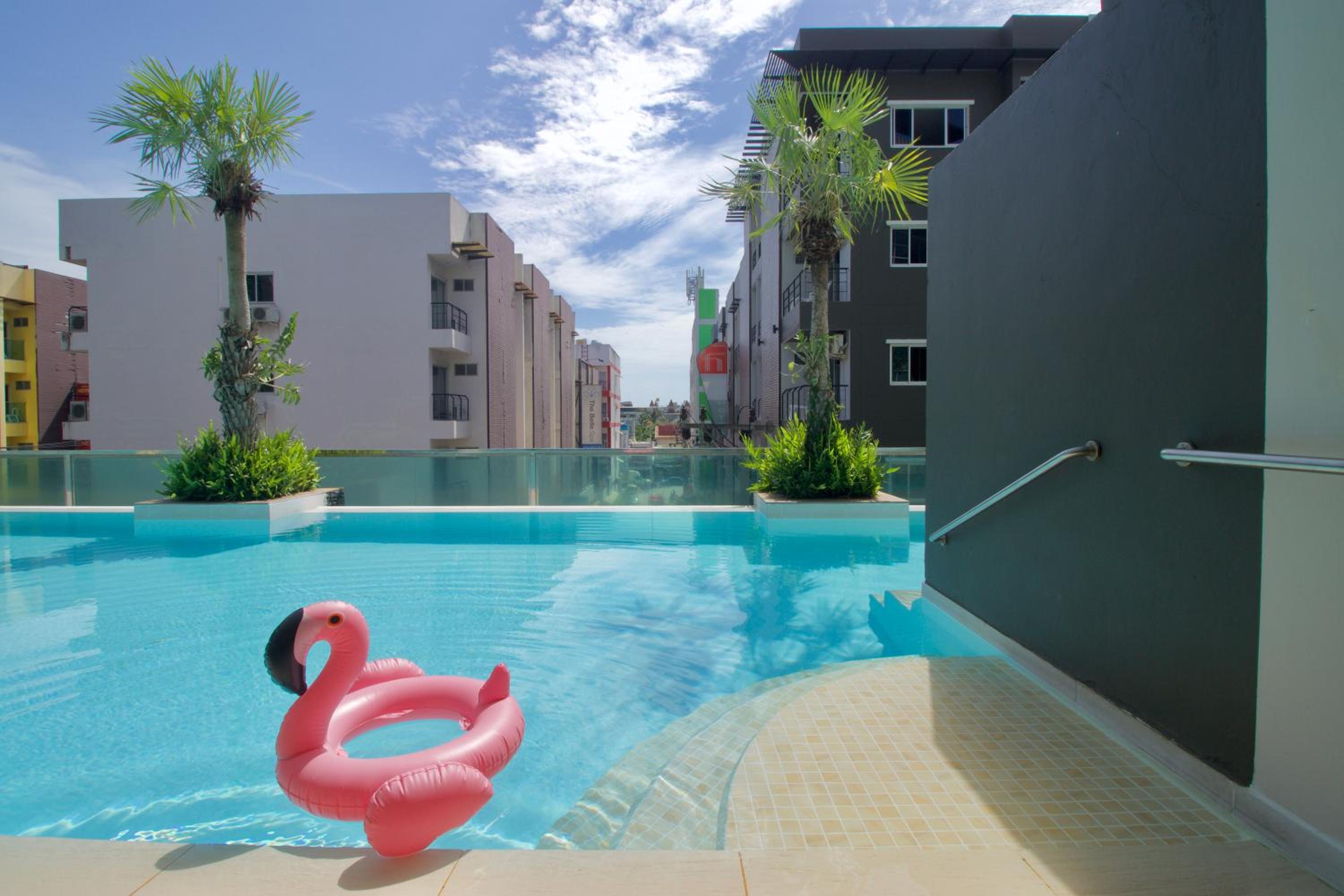 Deluxe Double or Twin Room with Pool Access - Photo 15