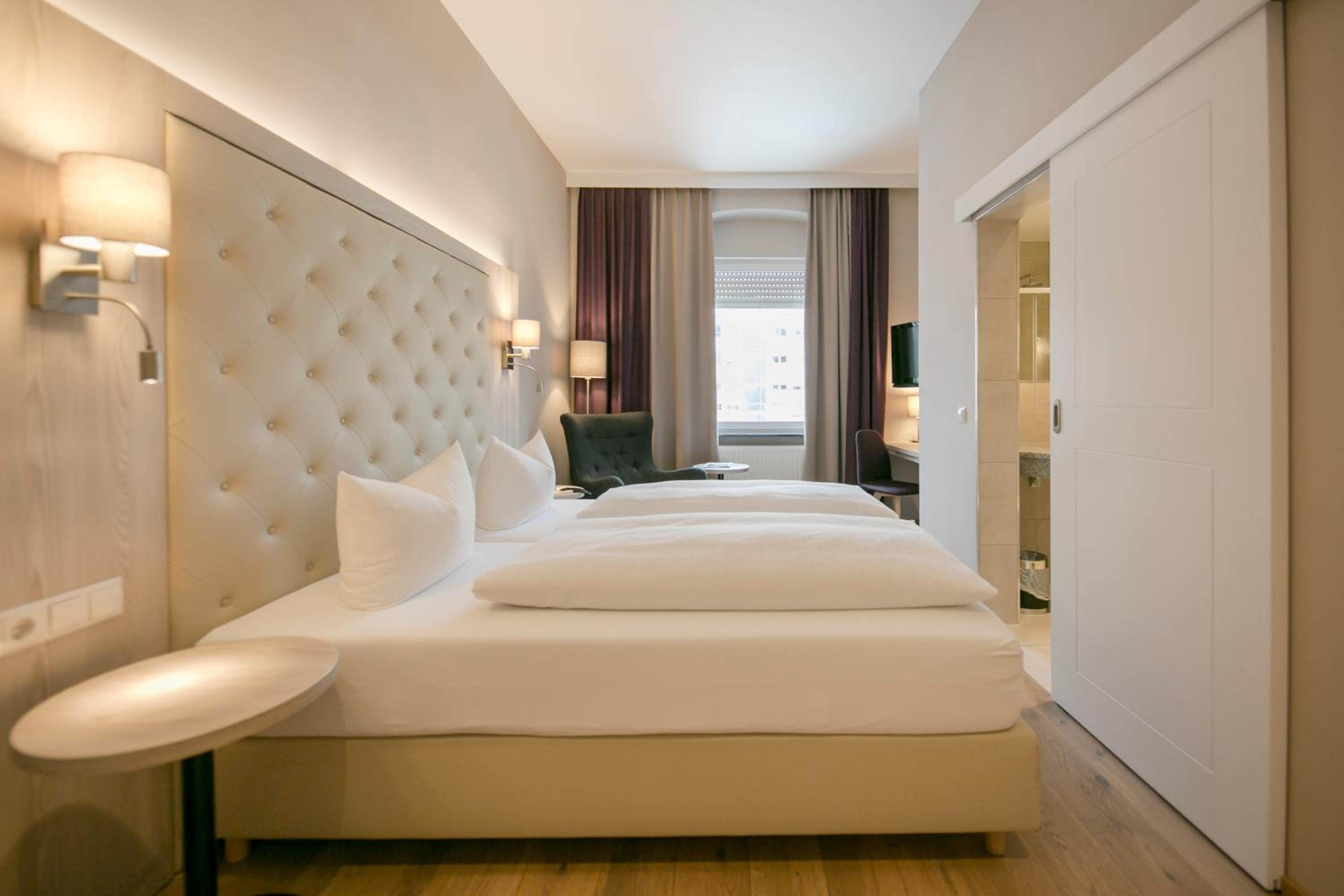 Comfort Room - Photo 6
