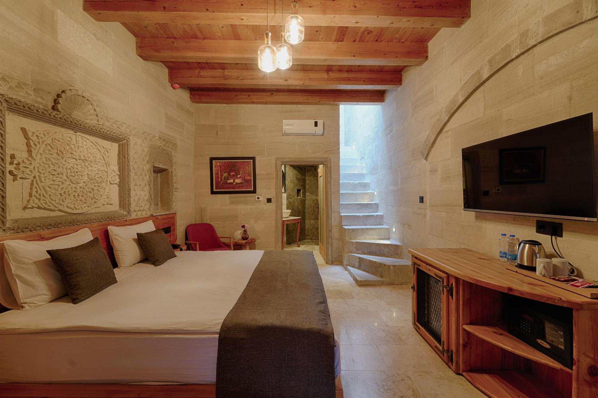 Suite with Terrace - Photo 2