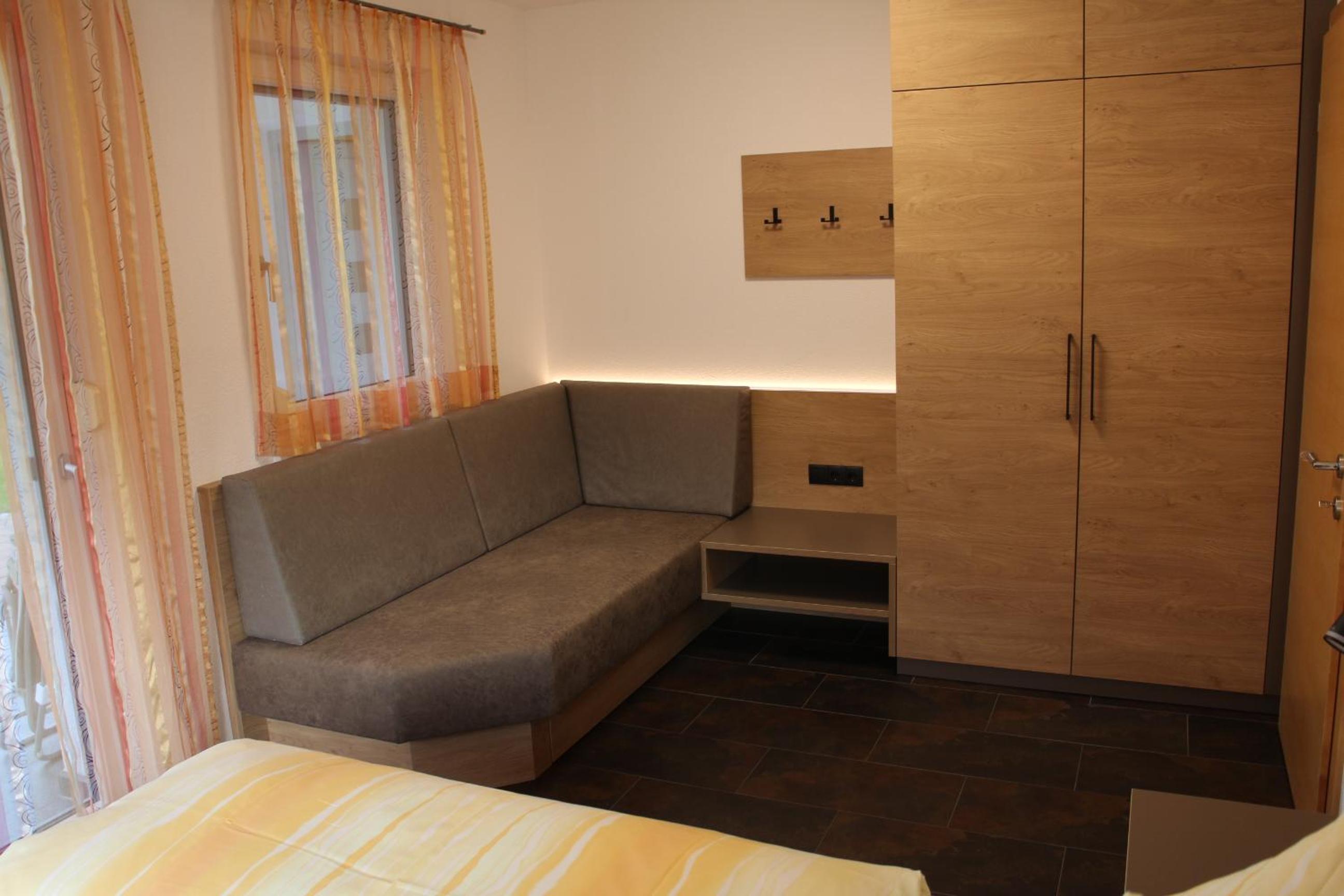 Apartment with Mountain View photo 3