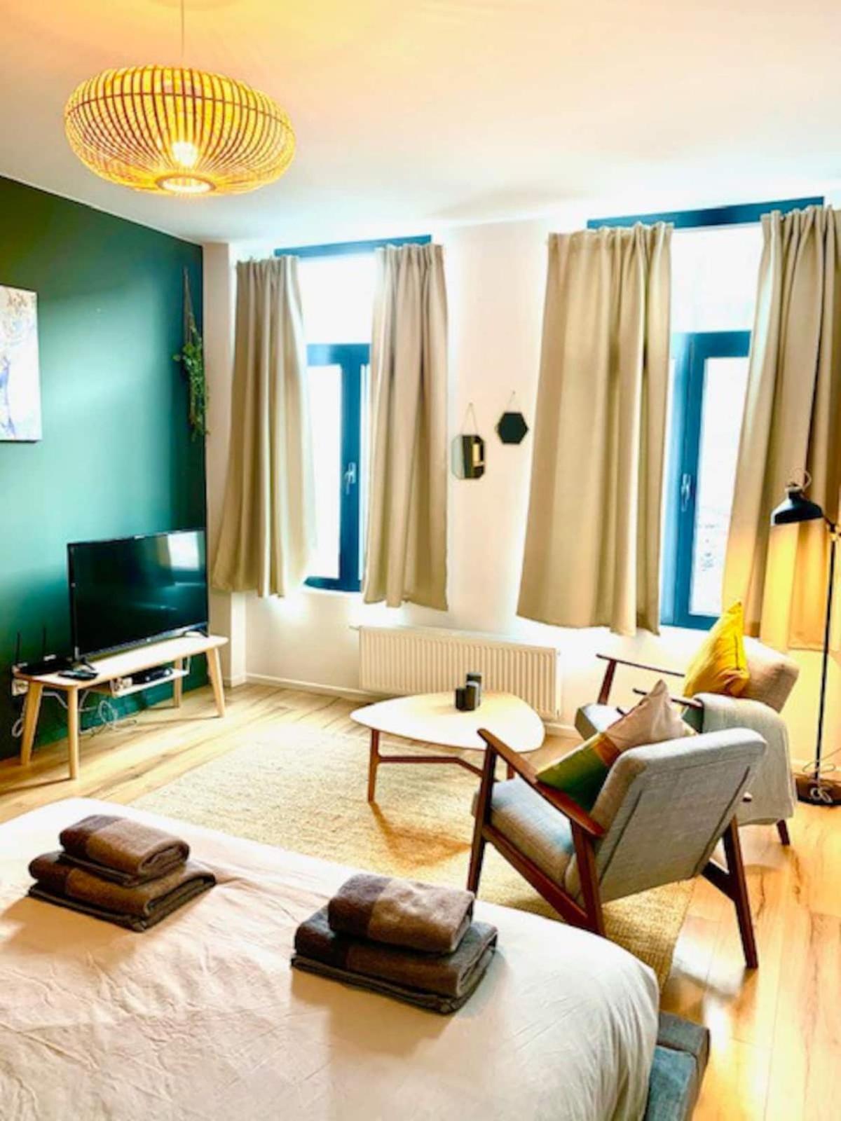 Studio Apartment