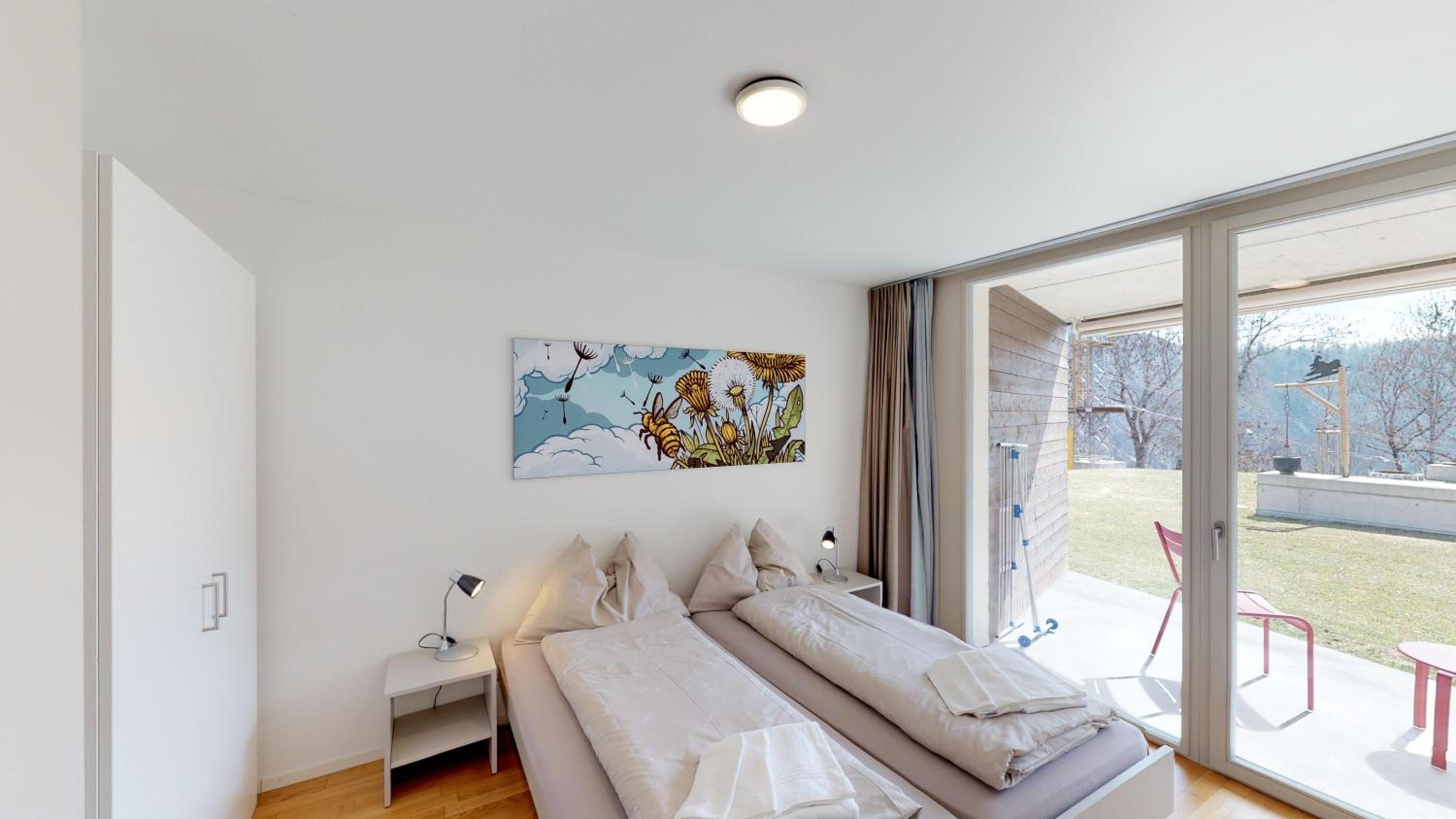 Modern One-Bedroom Apartment photo 1