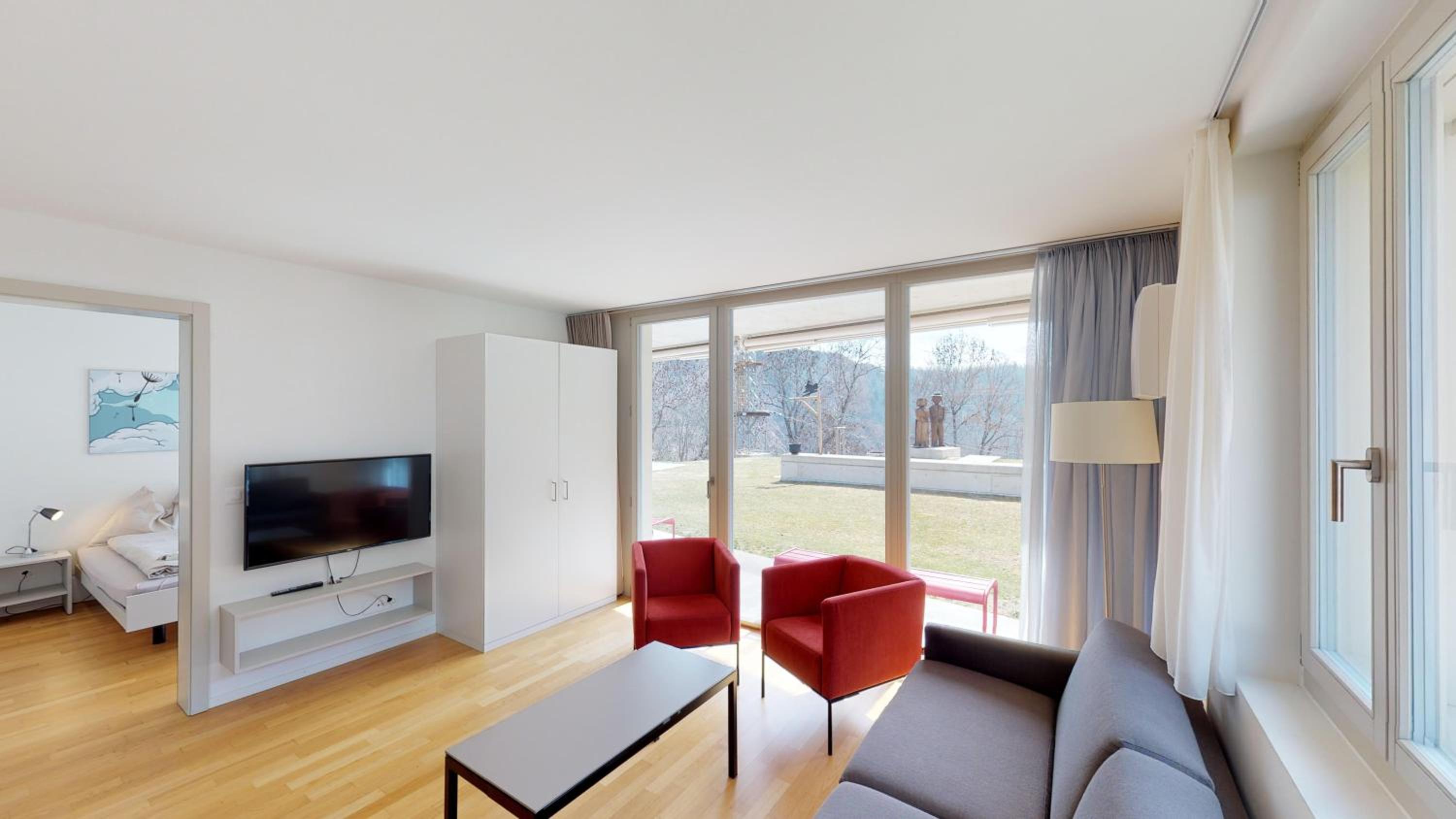 Modern One-Bedroom Apartment photo 2