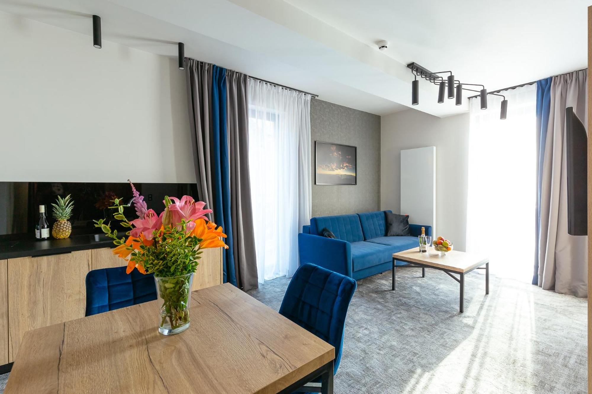 One-Bedroom Apartment - Photo 6