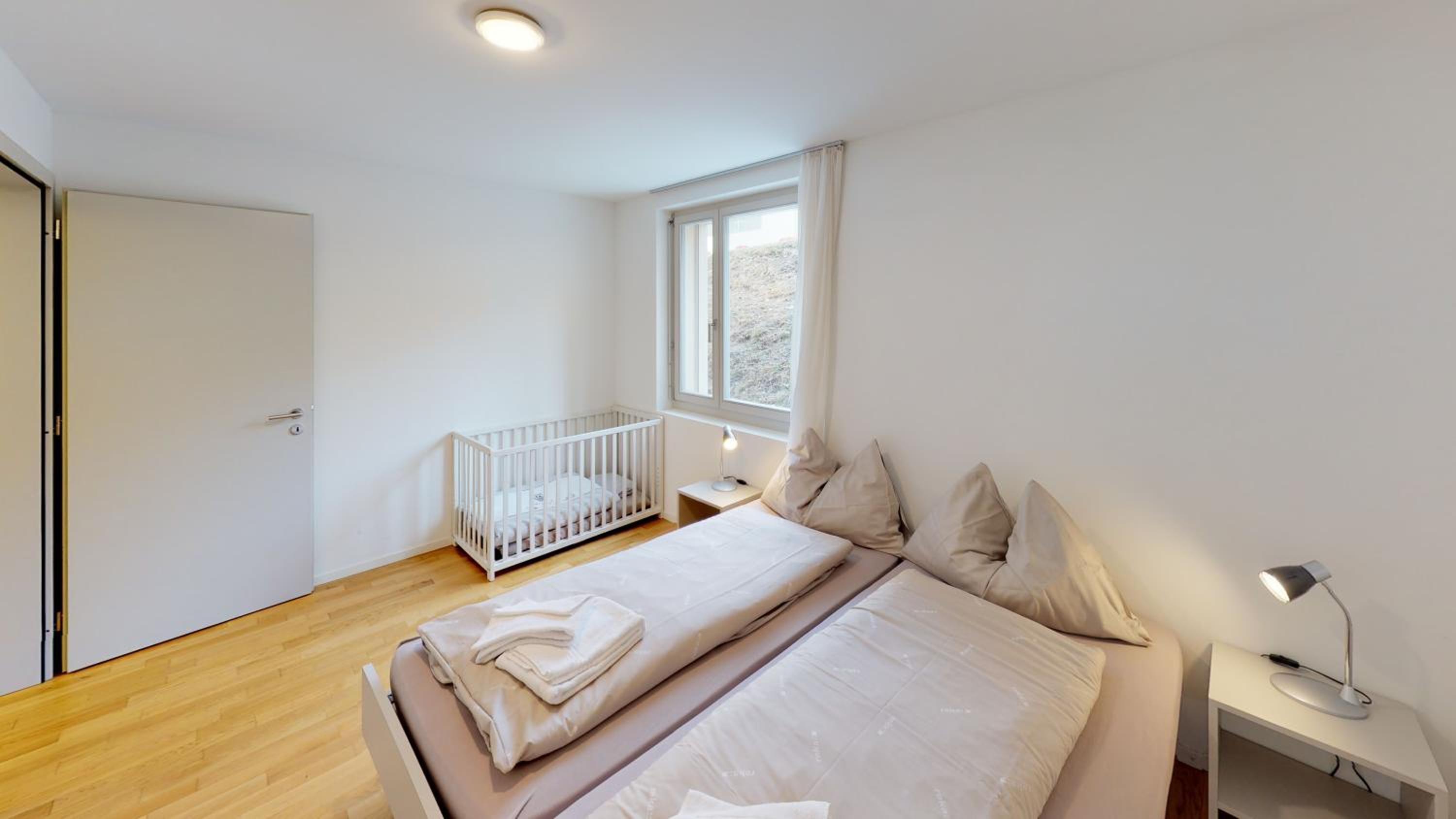 Modern Two-Bedroom Apartment photo 2