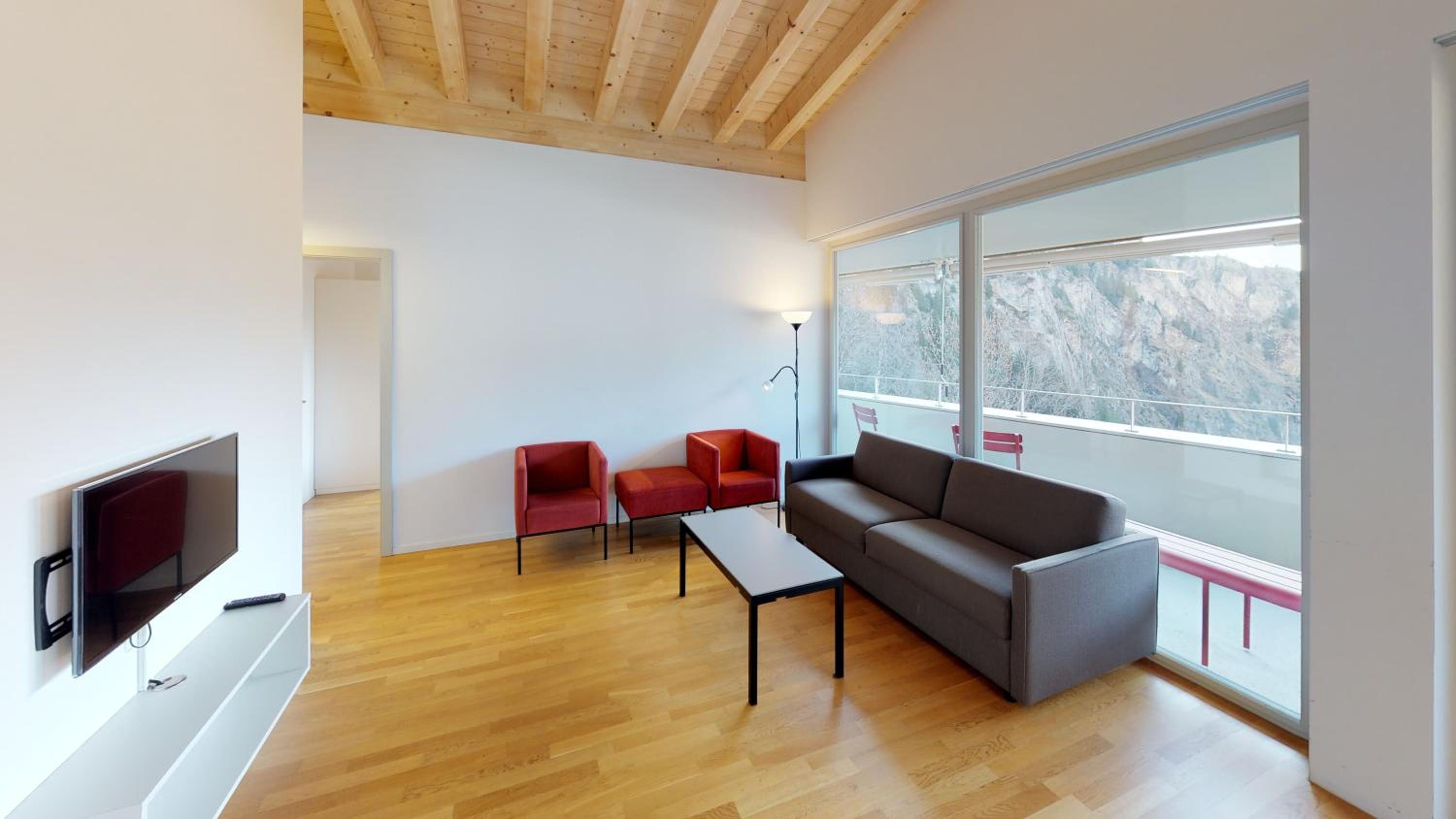Modern Five-Bedroom Roof Apartment photo 1