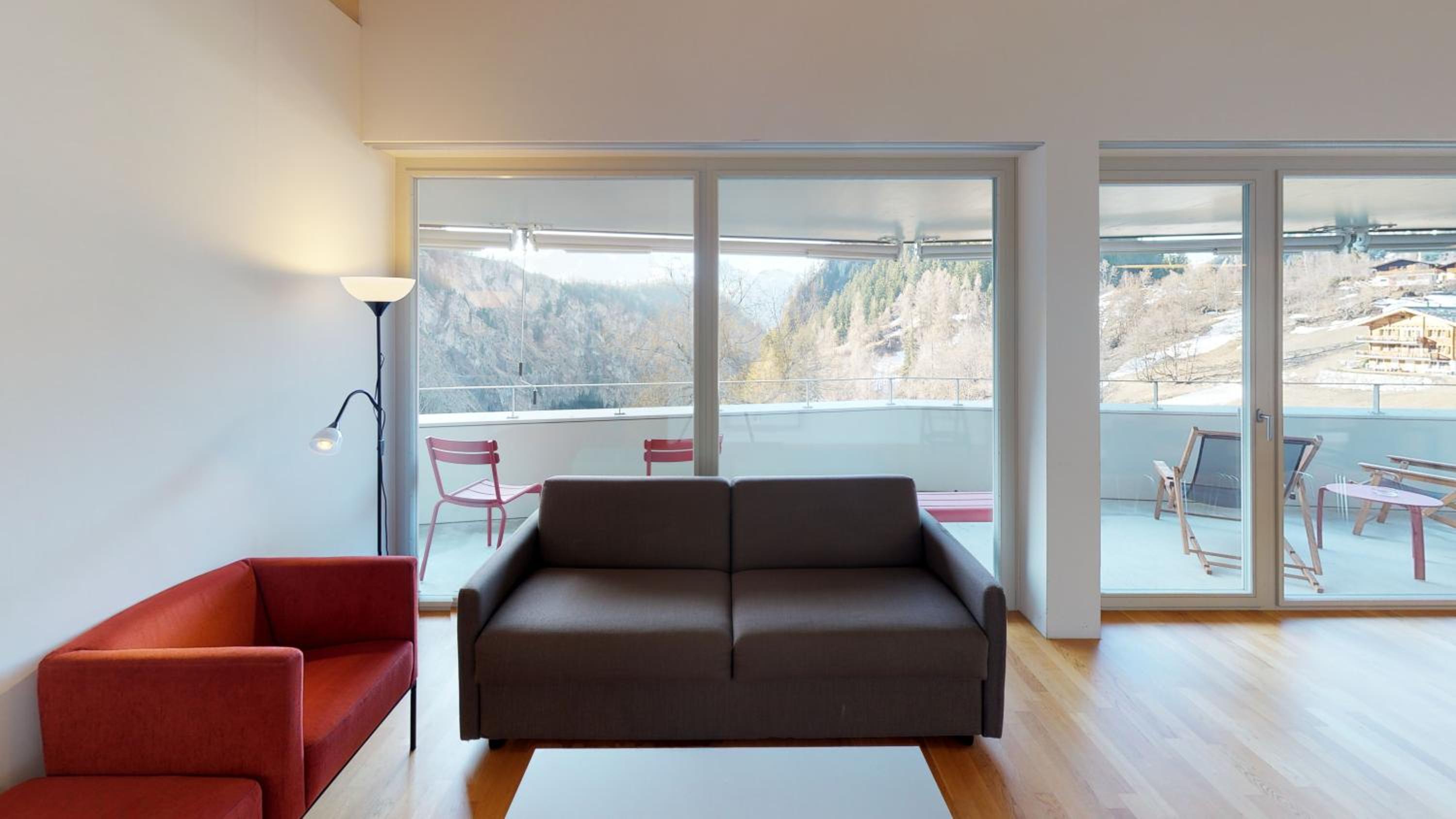 Modern Five-Bedroom Roof Apartment photo 3