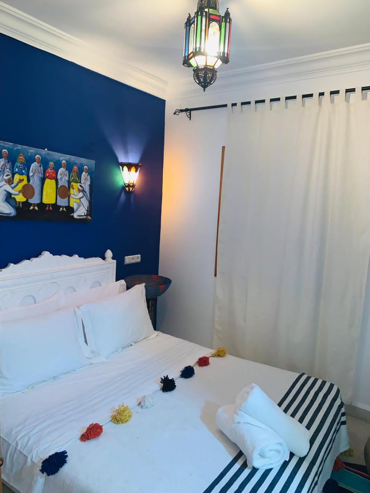 Double Room with Private Bathroom - Photo 6