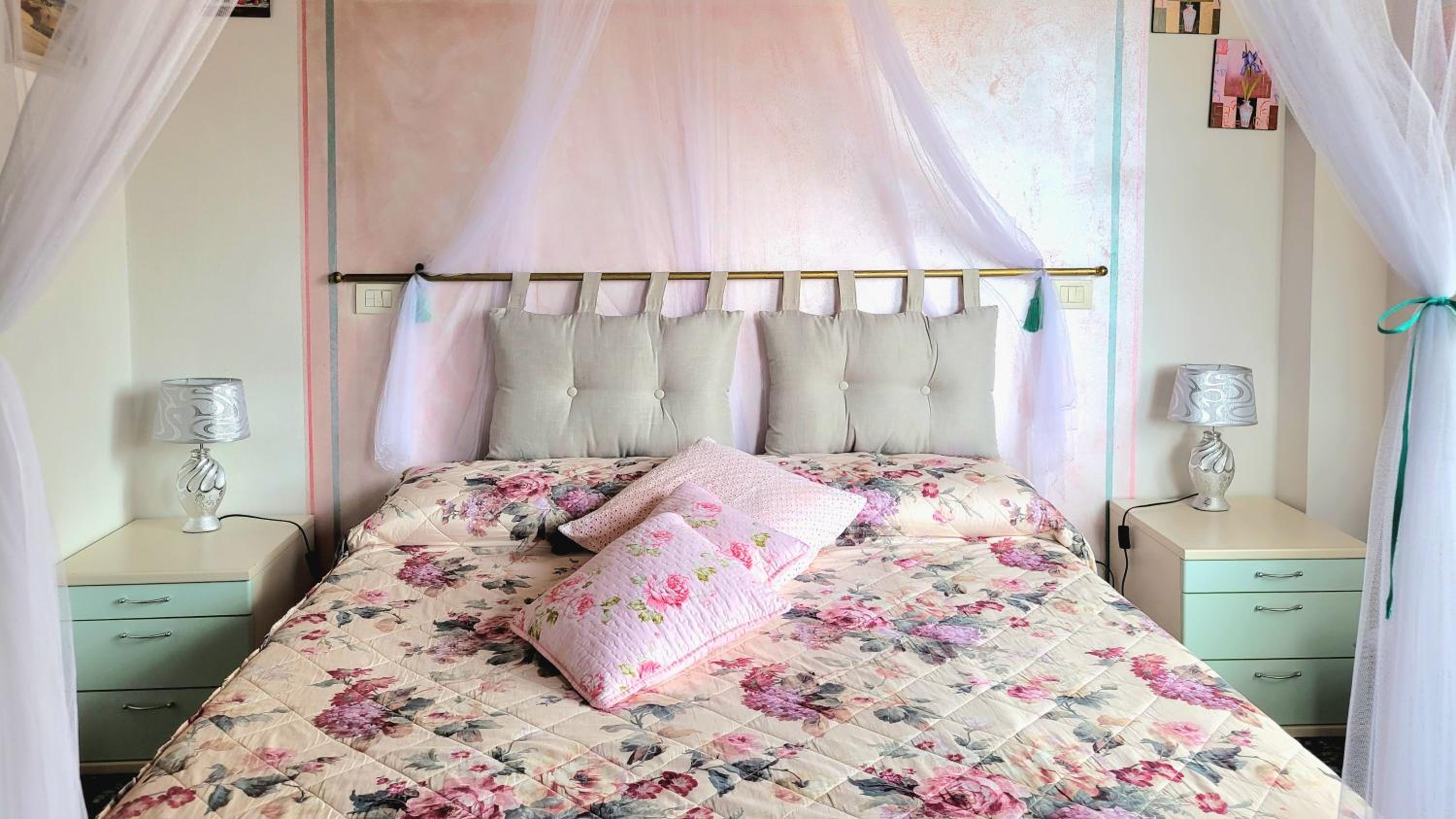 Double or Twin Room with Balcony - Photo 1