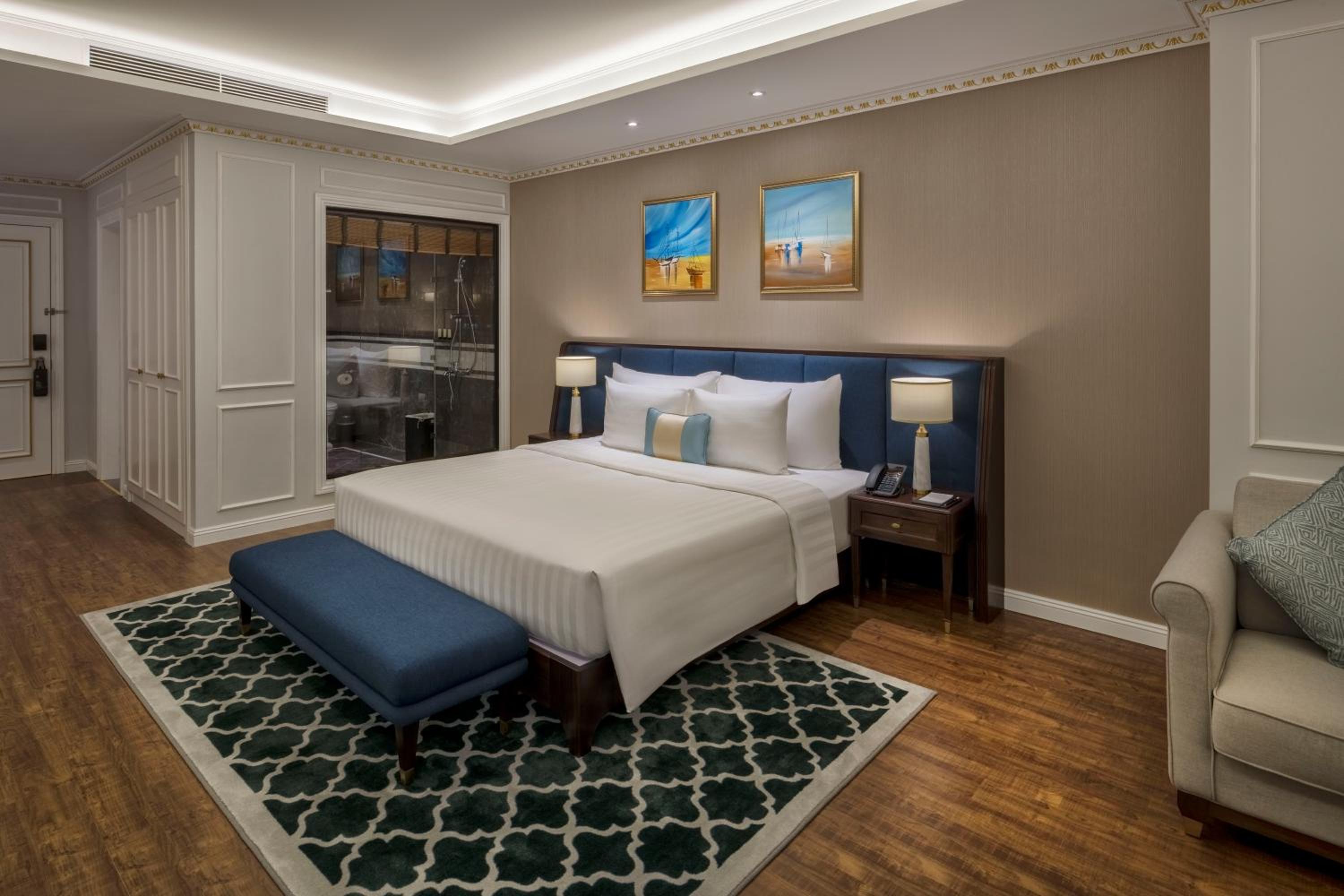Deluxe Double Room – Bay View thumbnail 6