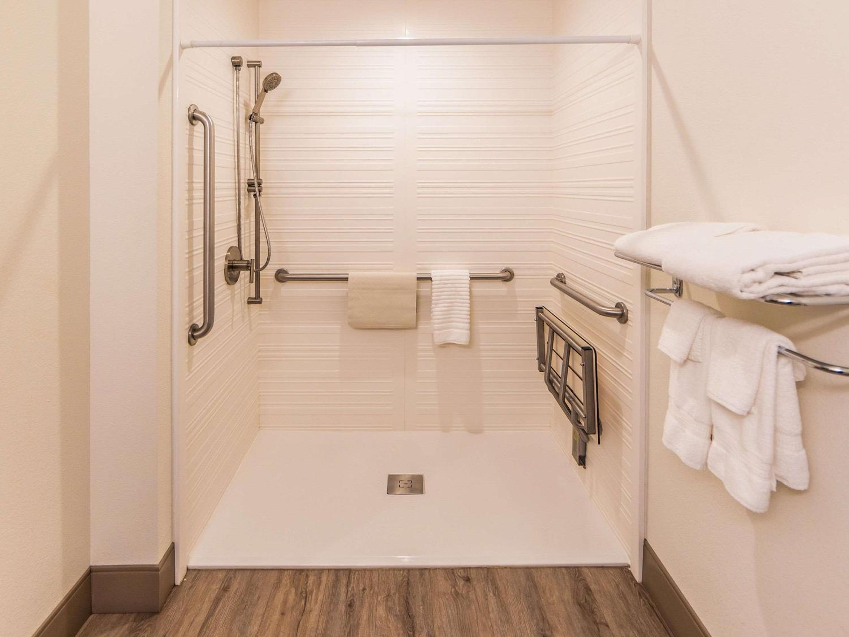 King Room with Roll-In Shower - Disability Access/Non Smoking
