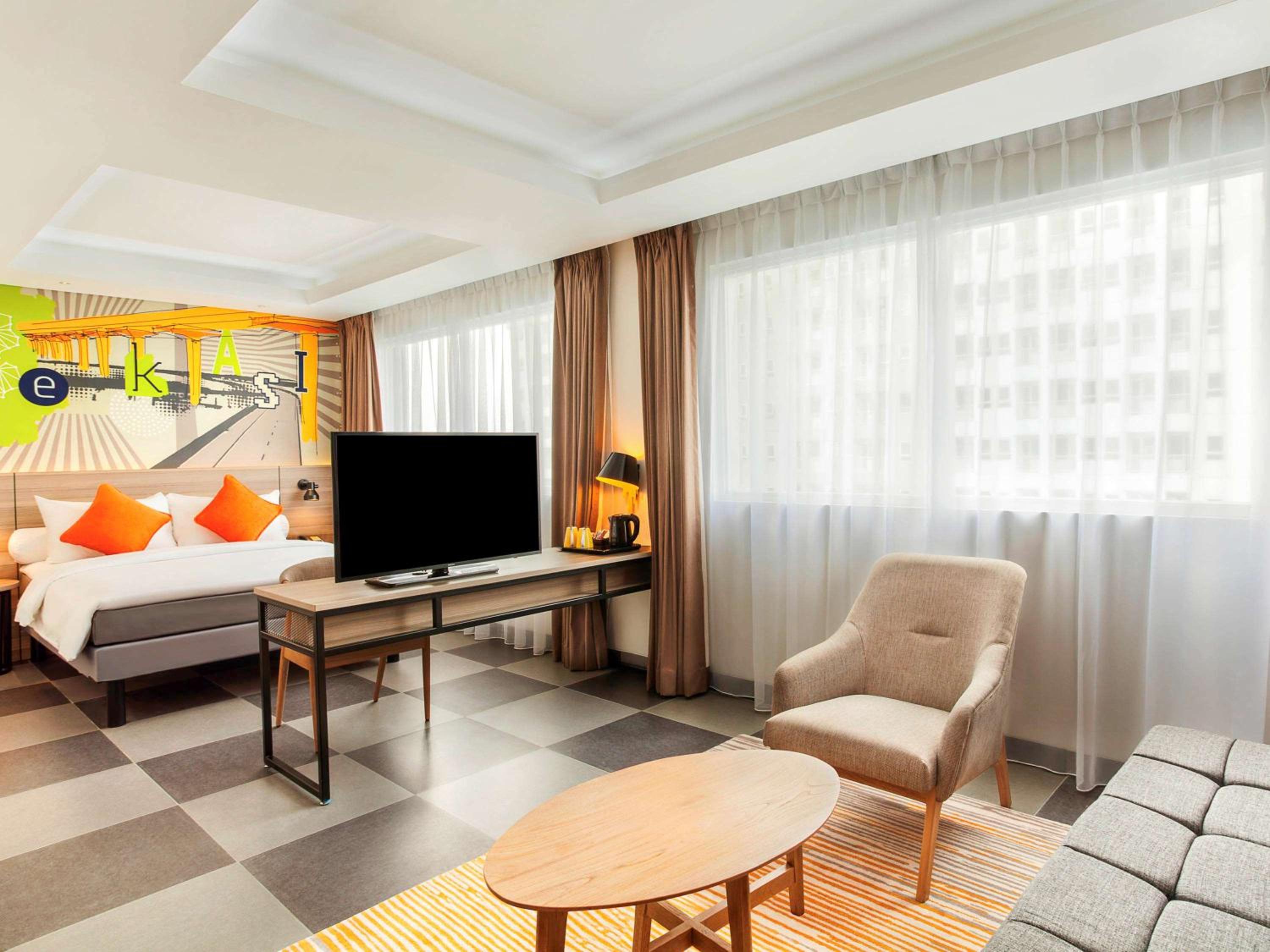 Deluxe Queen Room with Sofa and 20% Spa Discount - Photo 1