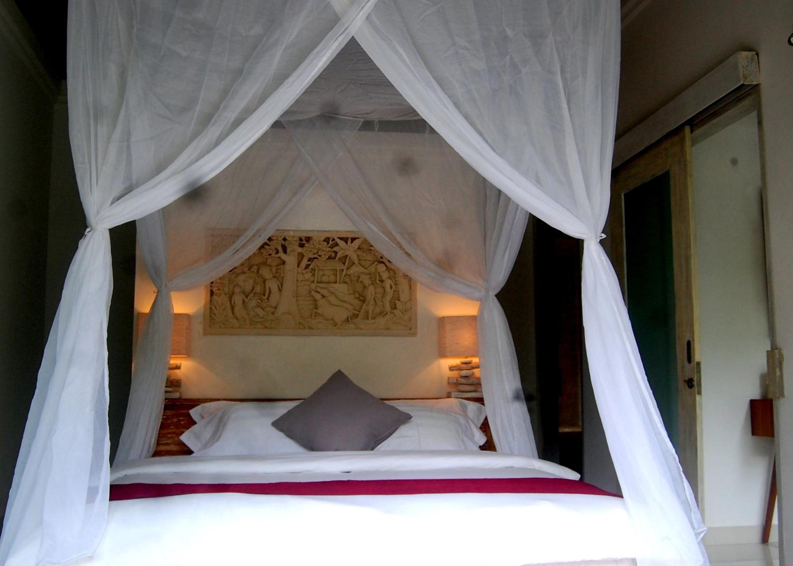 Deluxe Bungalow with Garden View - Photo 19