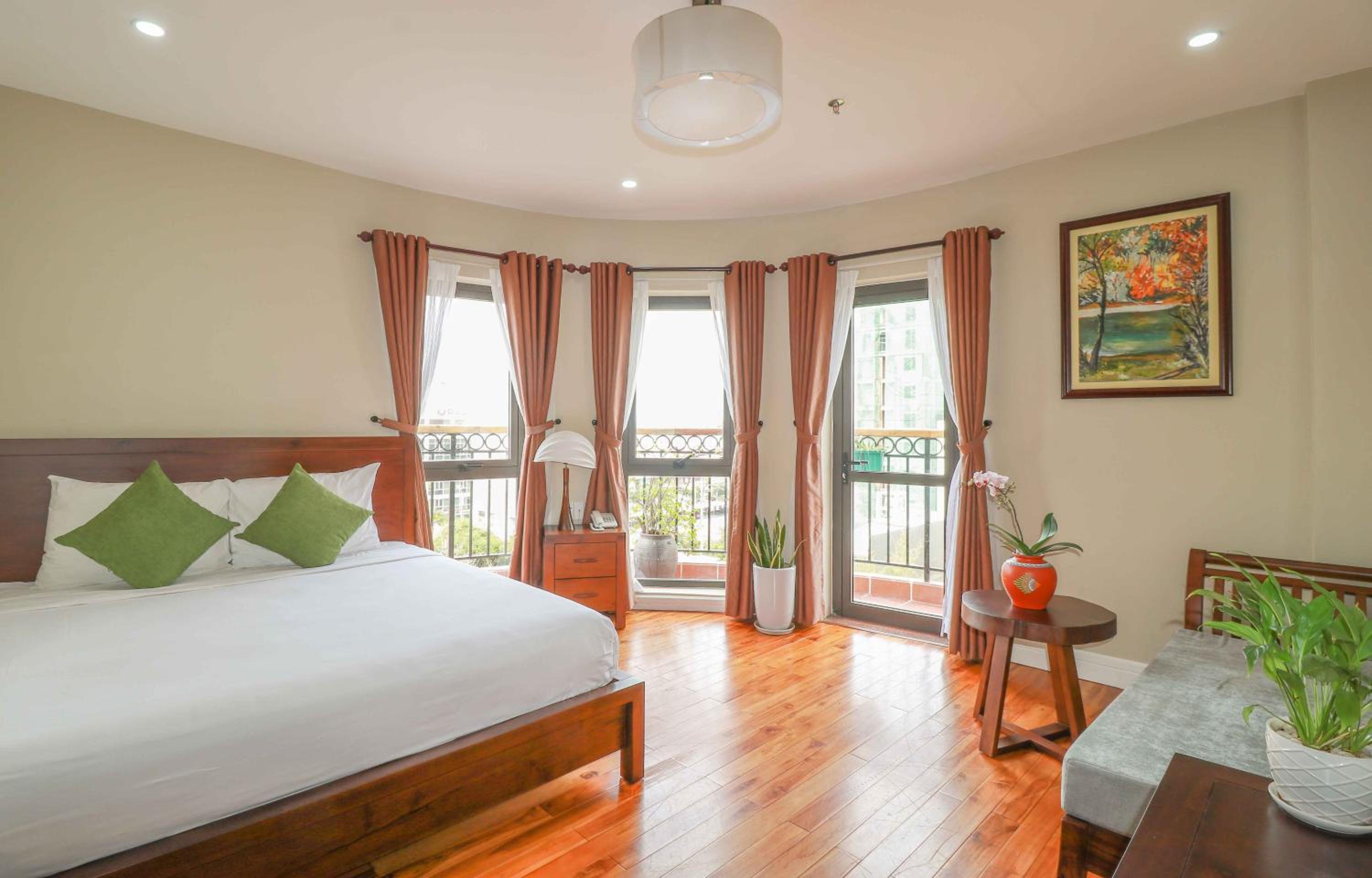Eco Cozy Room with Big Balcony