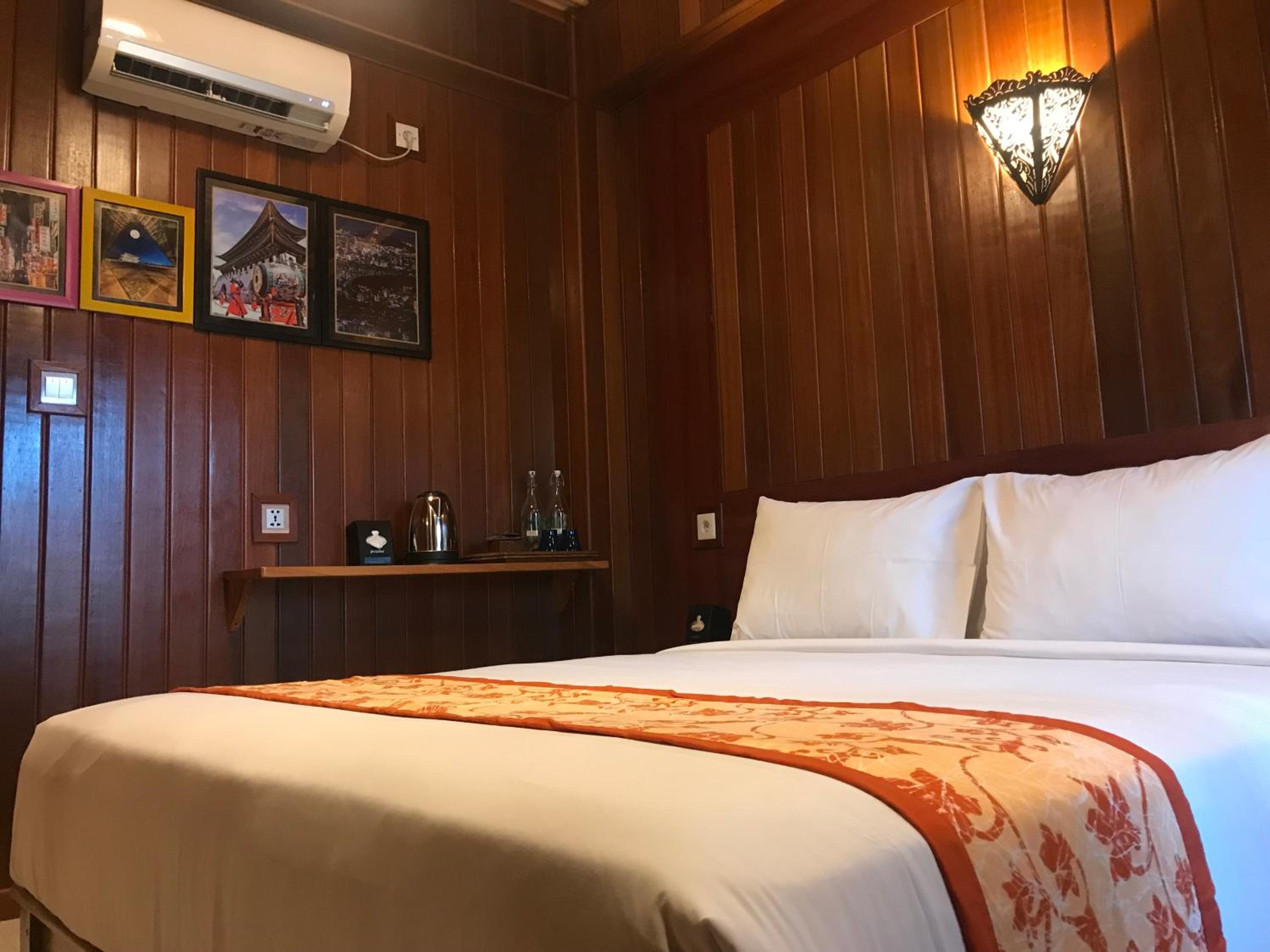 Standard Double or Twin Room with Balcony - Photo 1