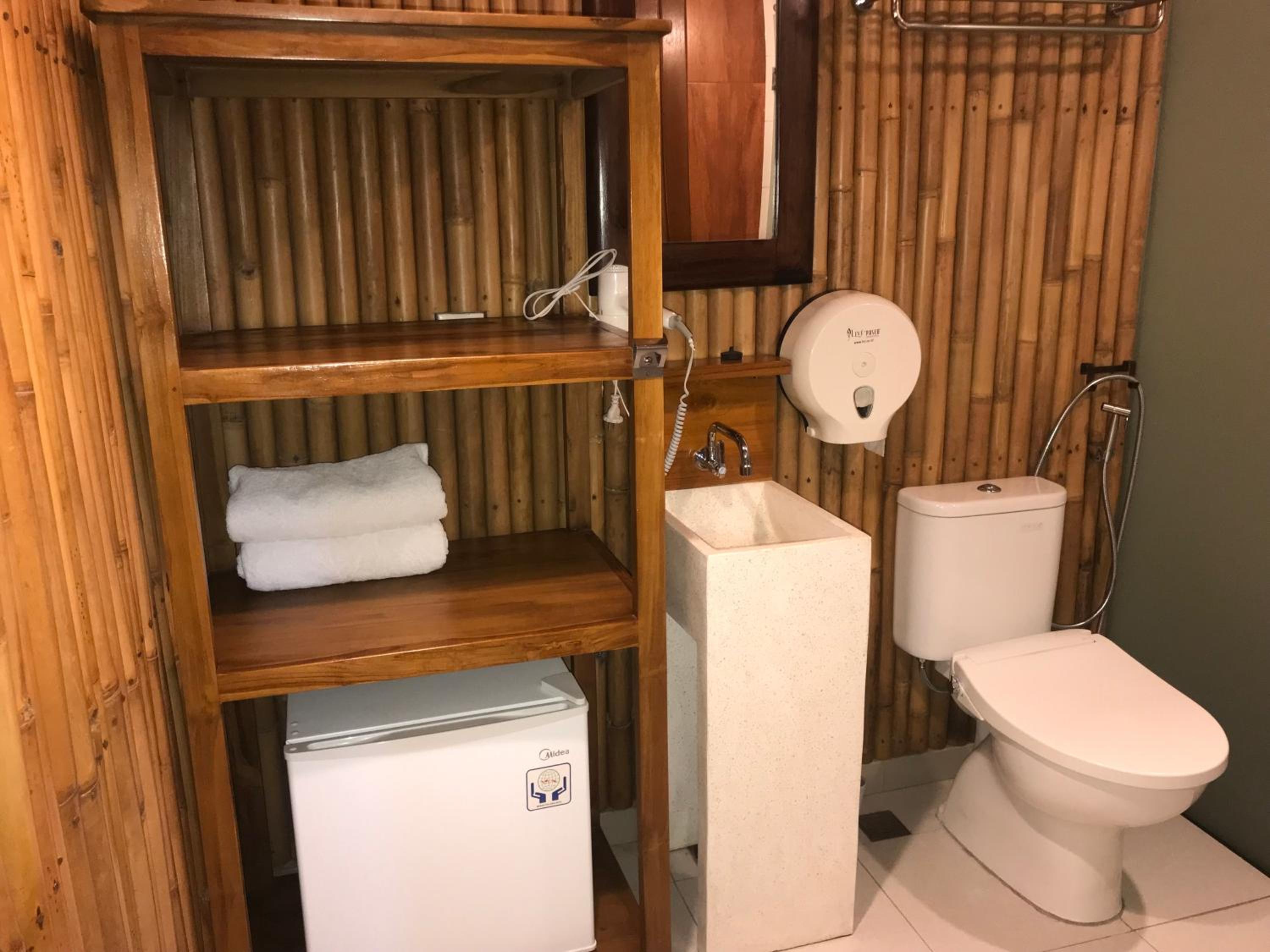 Standard Double or Twin Room with Balcony - Photo 5