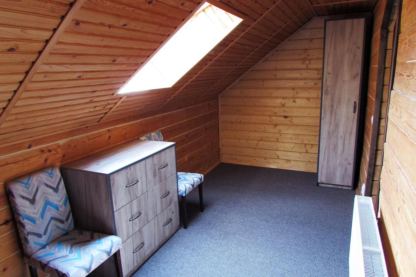 Family Room with Balcony photo 3