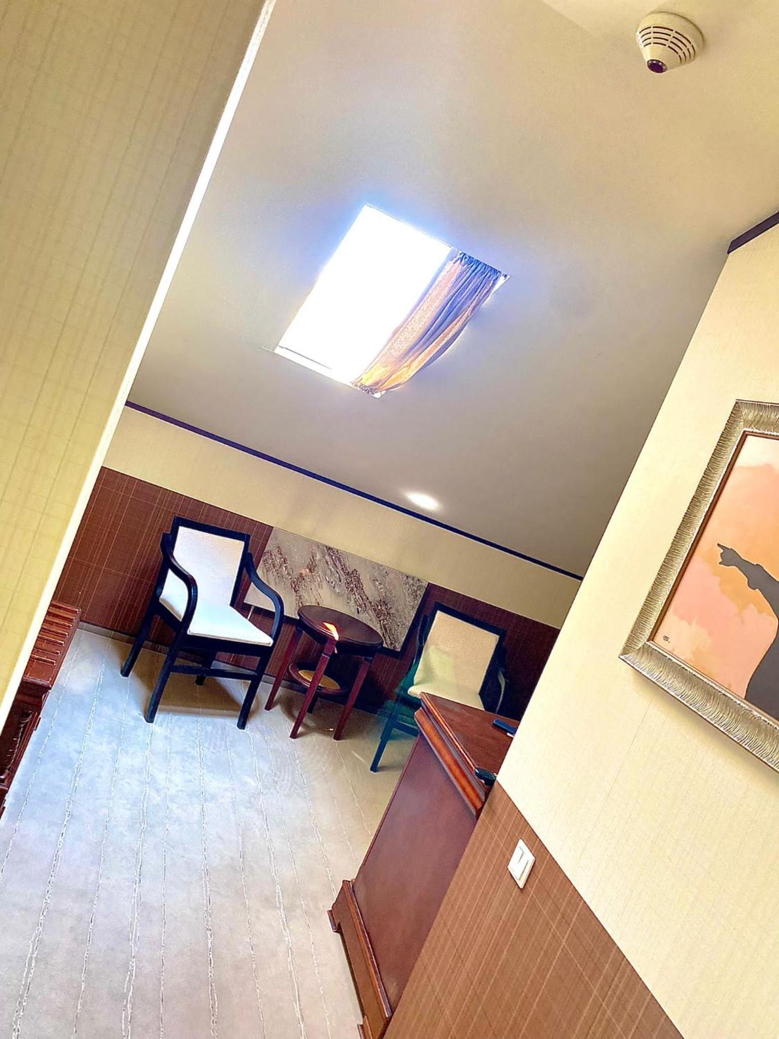 Double Room - Photo 9