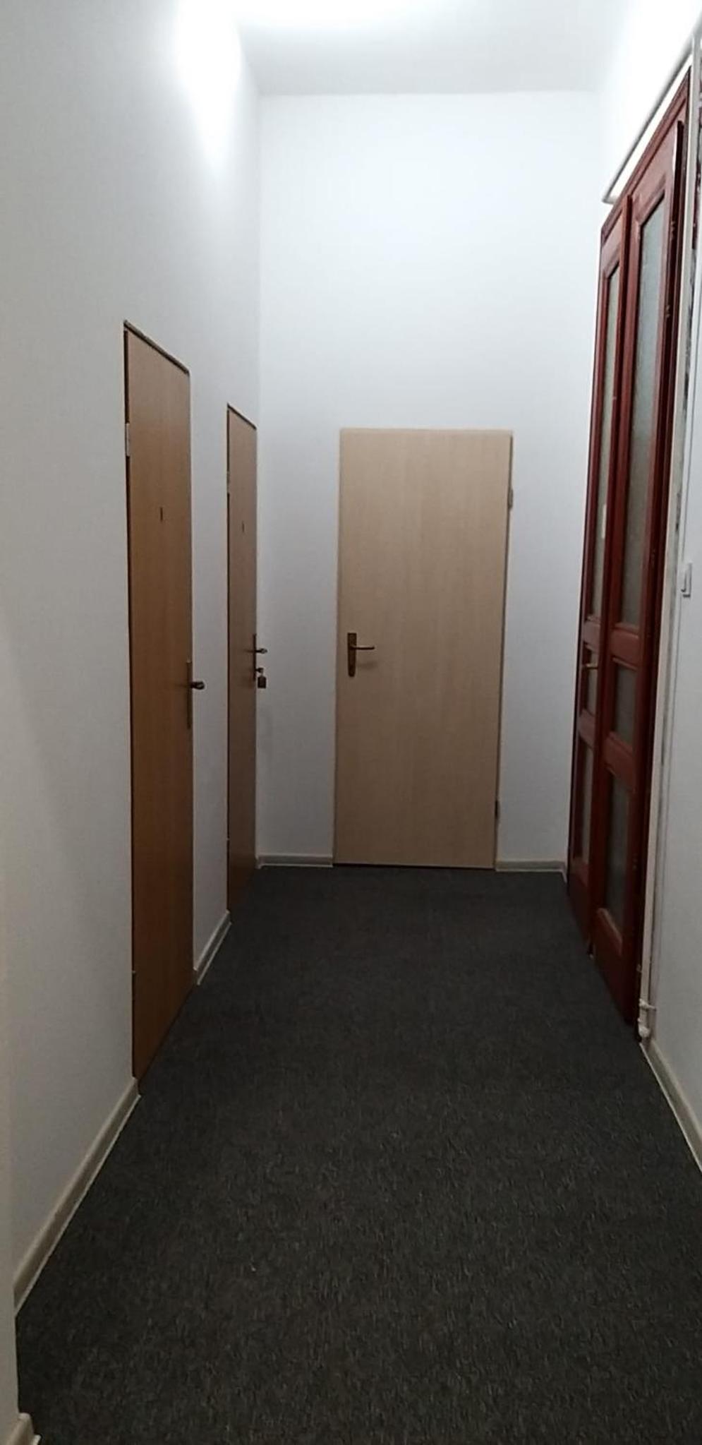 Twin Room - Photo 9