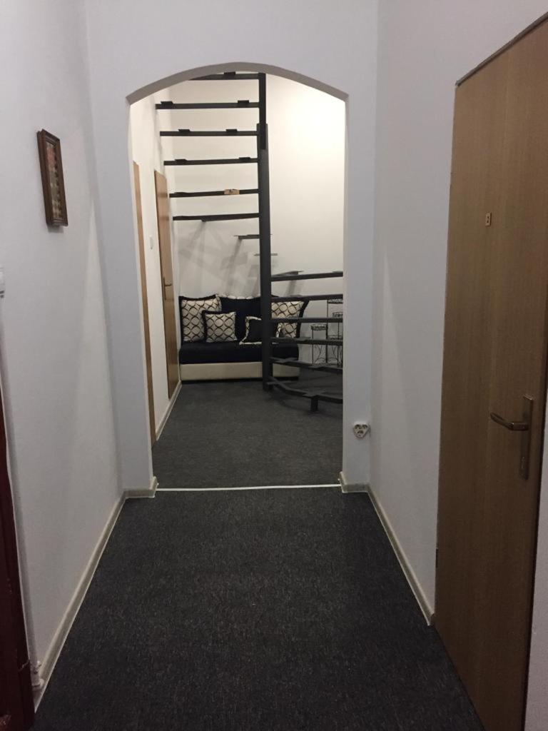 Twin Room - Photo 10