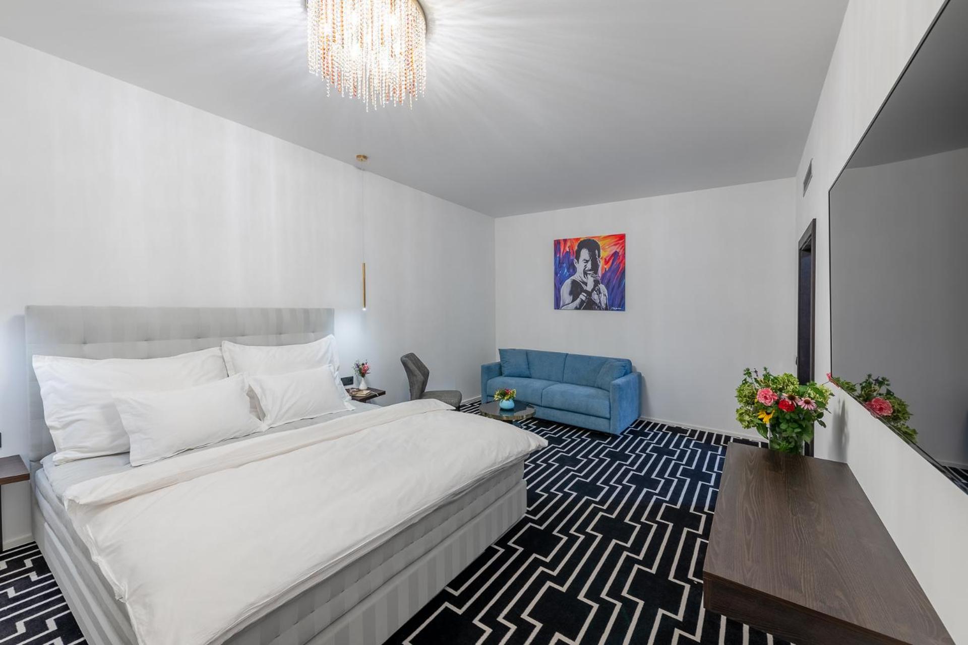 Apartment photo 1