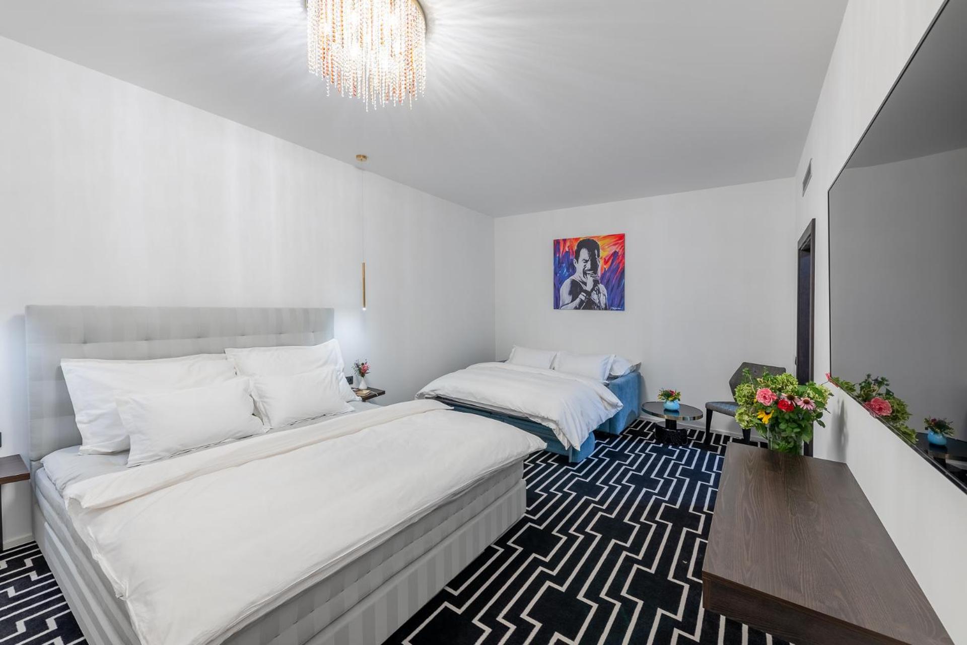 Apartment photo 2