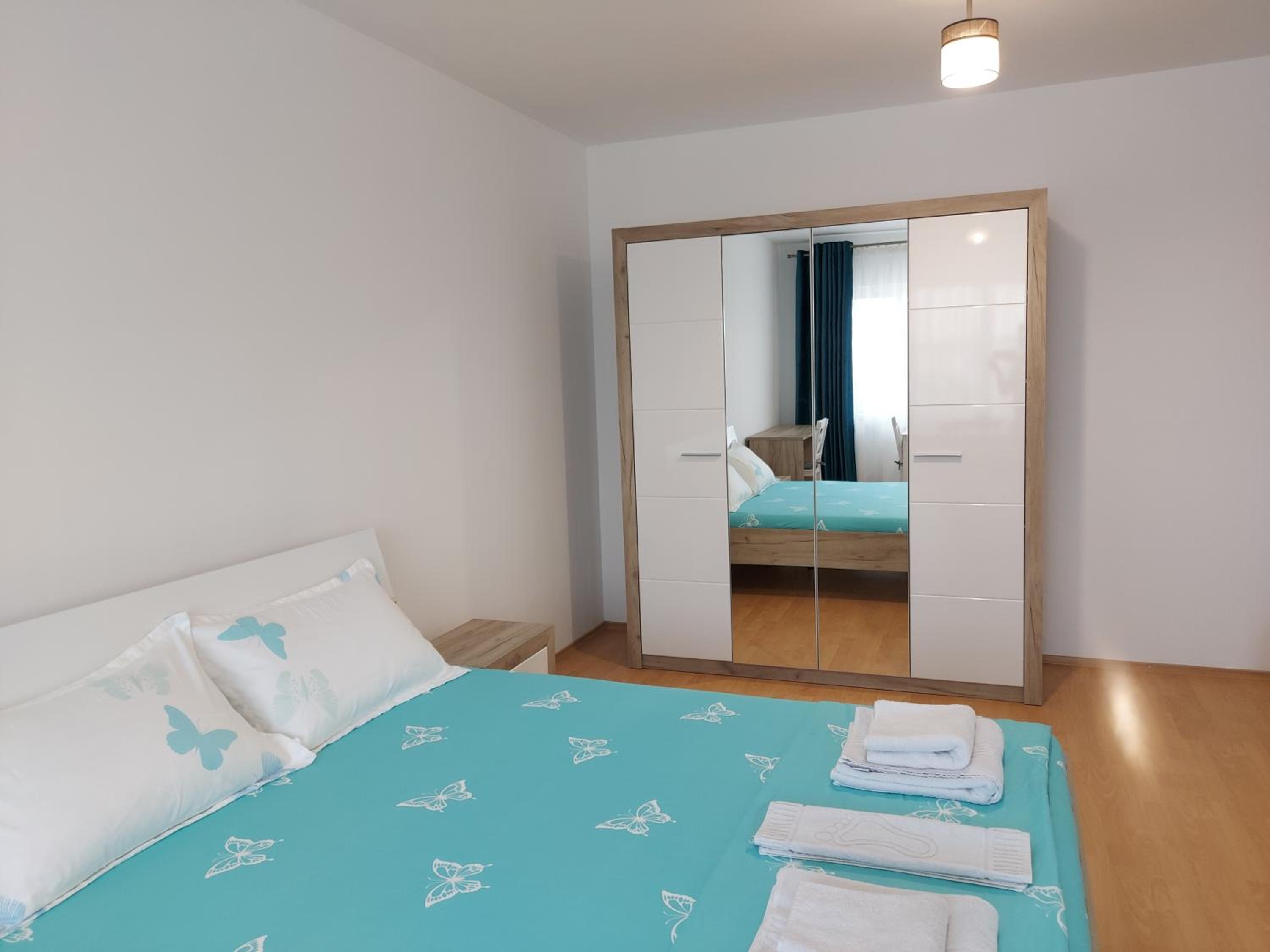 One-Bedroom Apartment - Photo 6